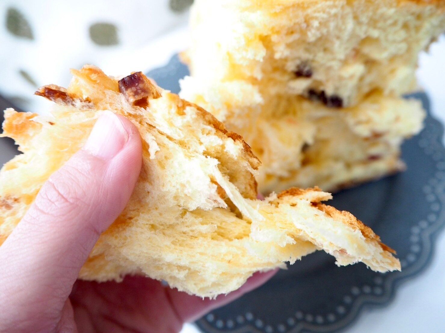 シャトレーゼ「Xmasパネトーネ」断面写真