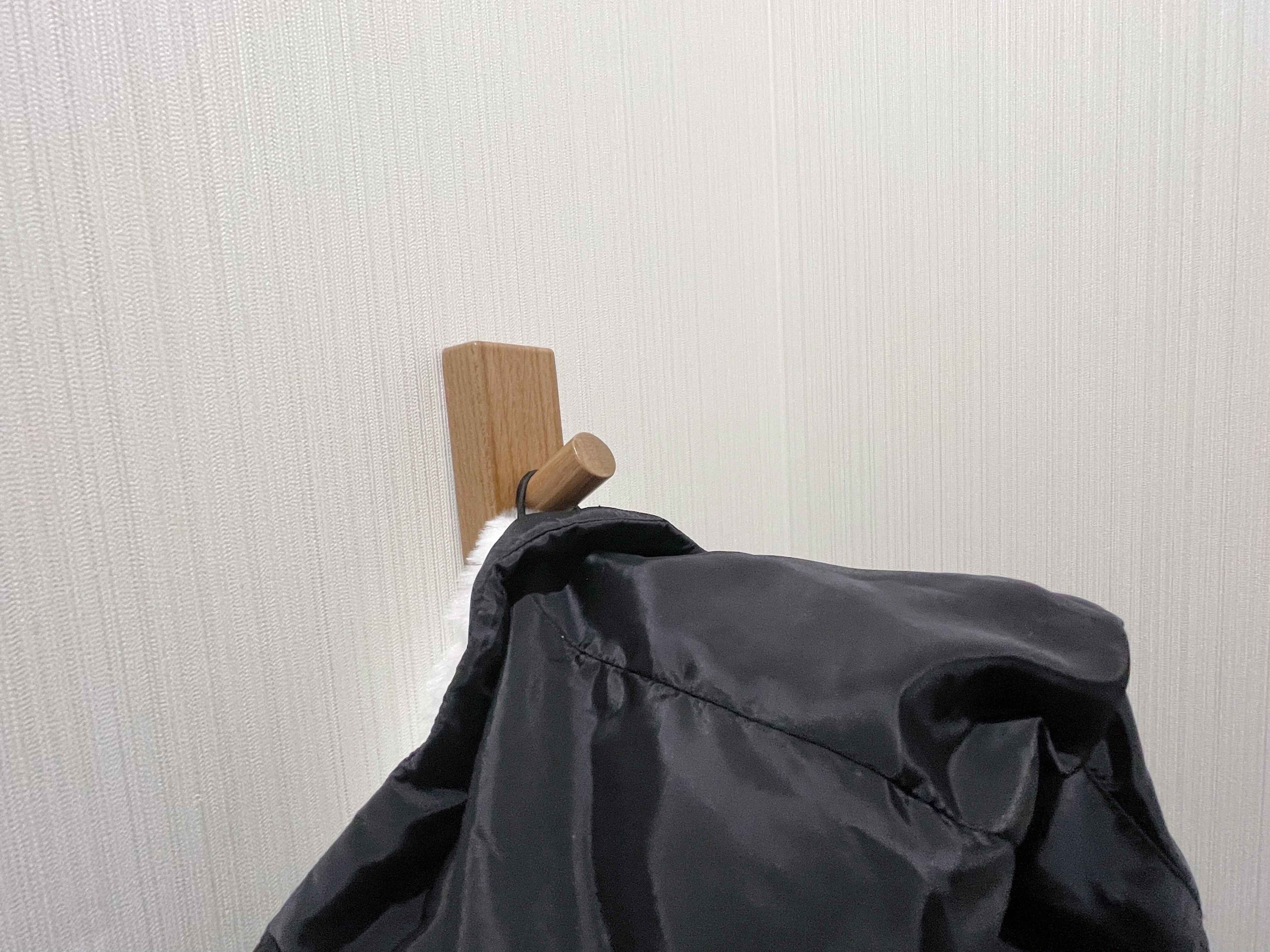 毎日使うアウターは壁掛け収納がマスト
