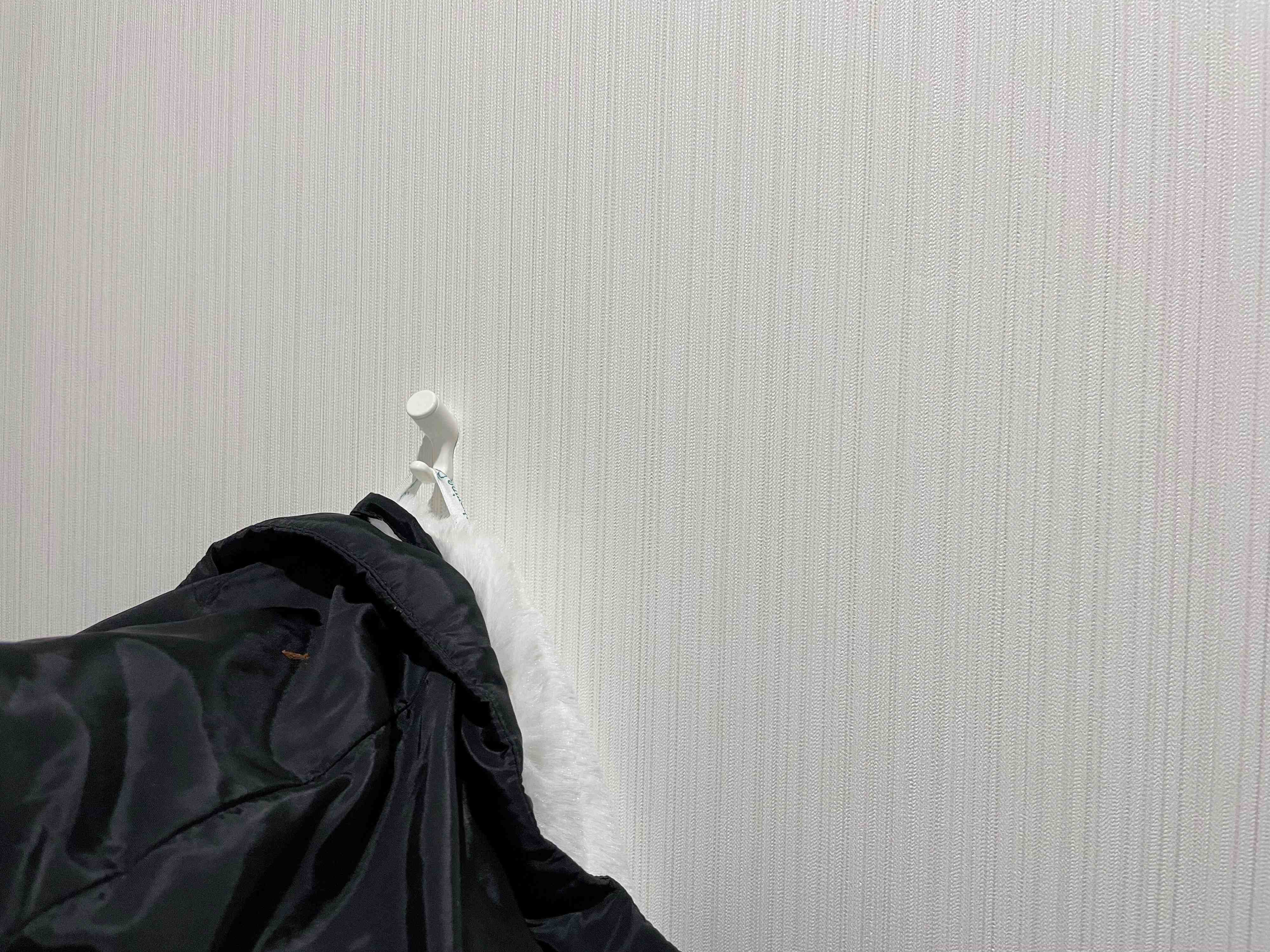 毎日使うアウターは壁掛け収納がマスト