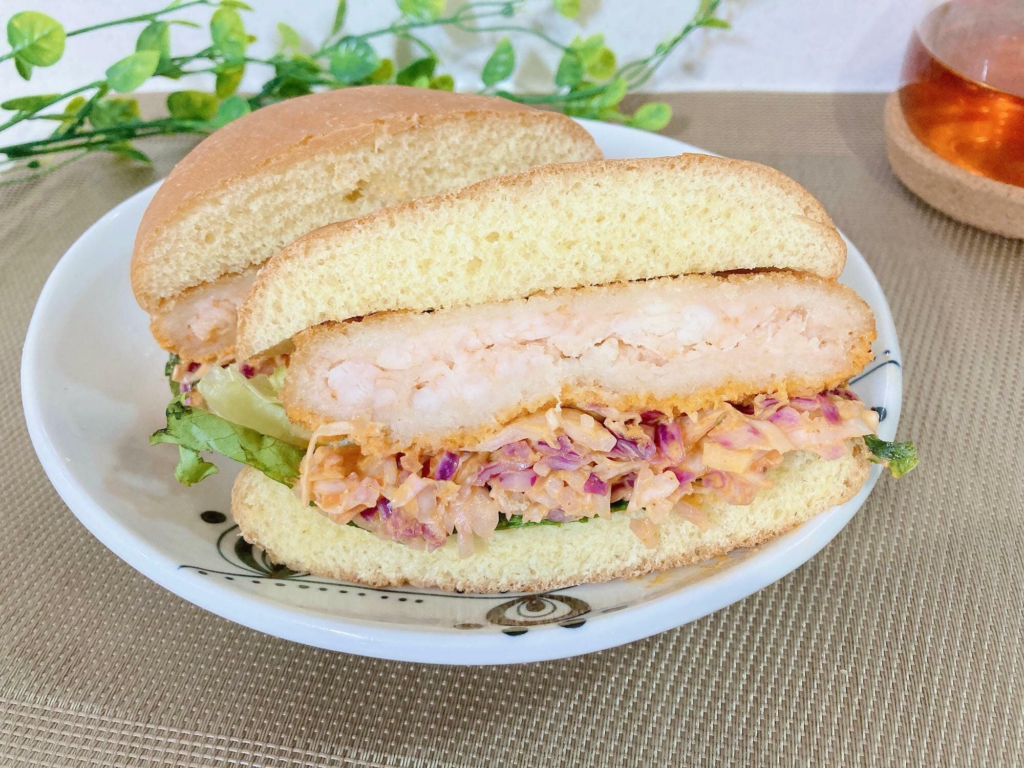 コストコ　エビカツバーガー　断面