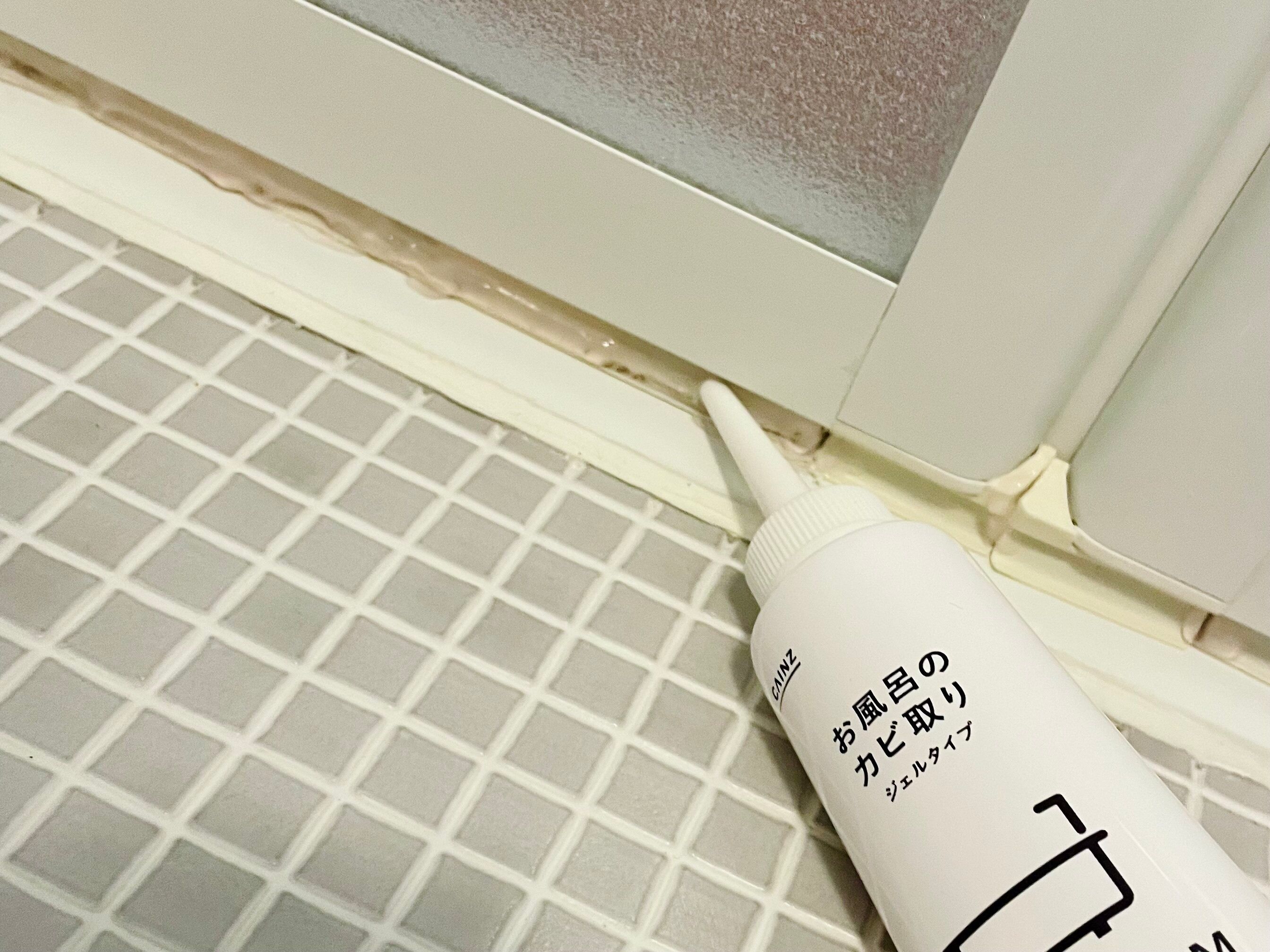 液だれしないカインズお風呂のカビ取り