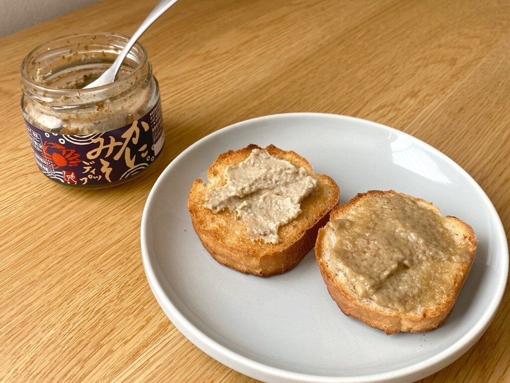 かにみそディップを塗ったバケット