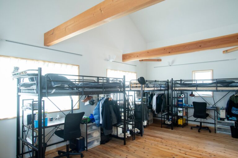 再婚して、4人の息子の母になった。バタバタのステップファミリーを整えるマイルール「吉川家の掟」とは？