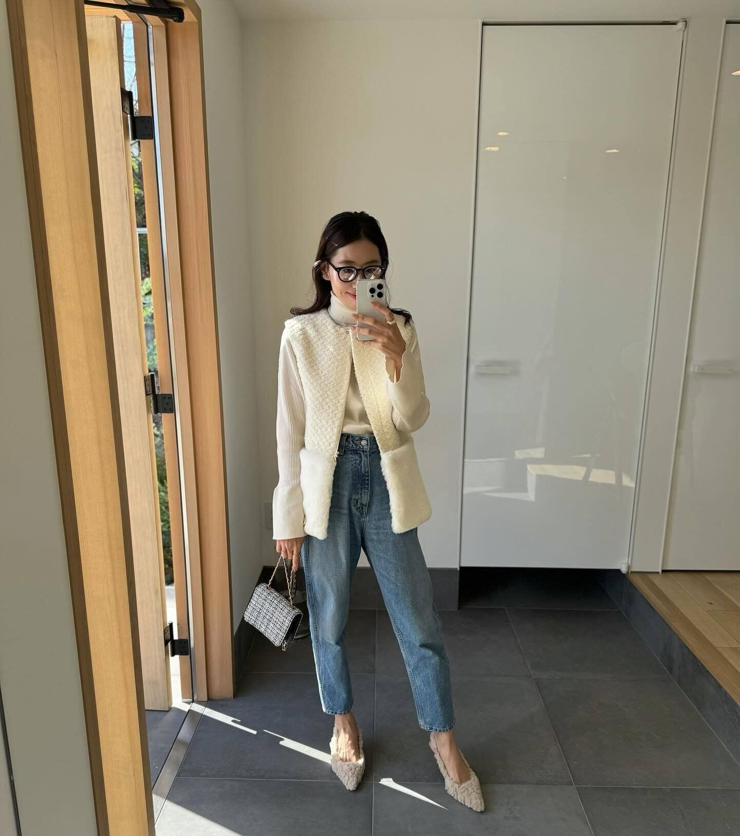 ママ友との集まりに！今年らしさ満点の華やかコーデ