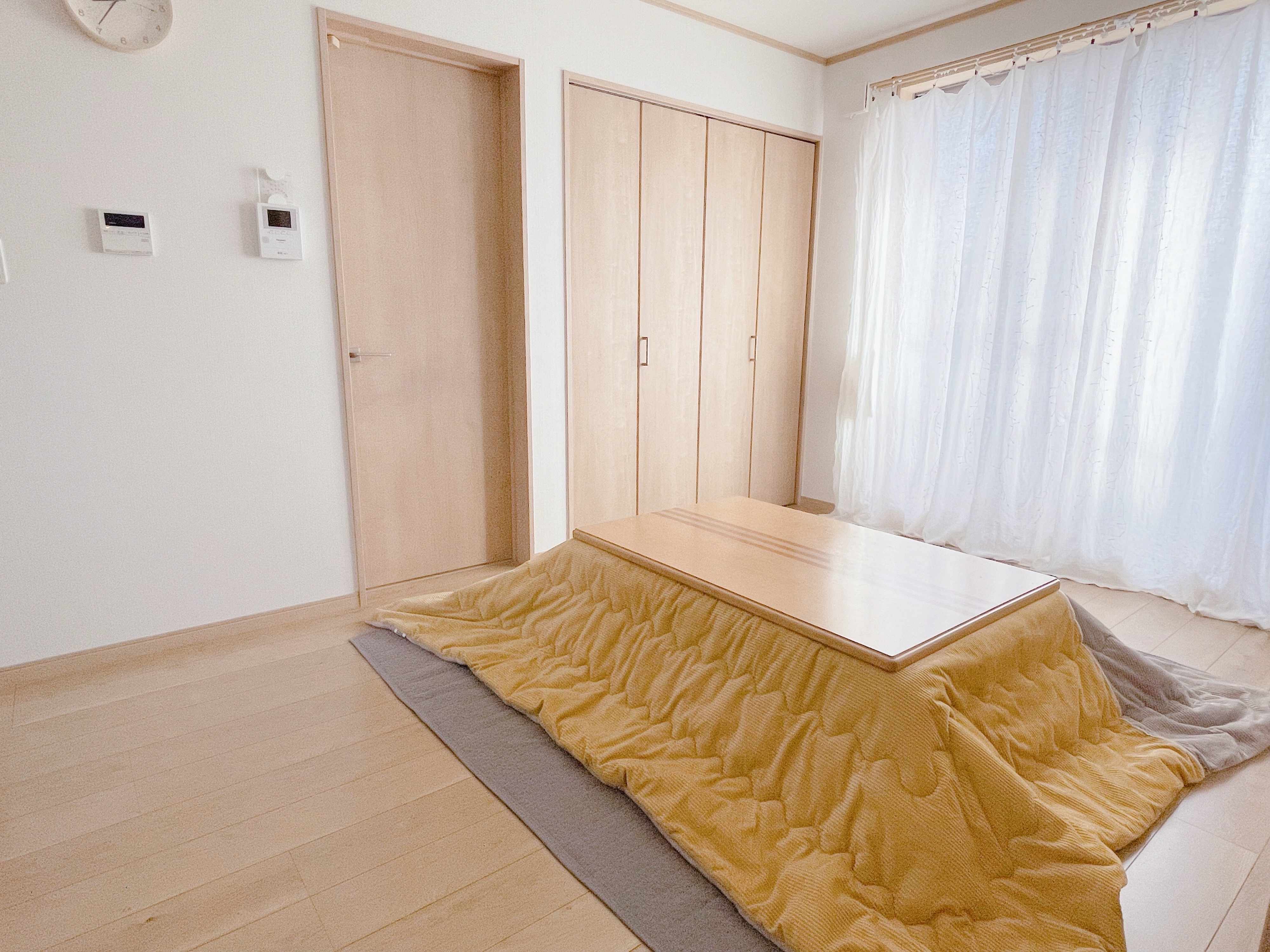 2.こたつ+着る毛布が基本のスタイル