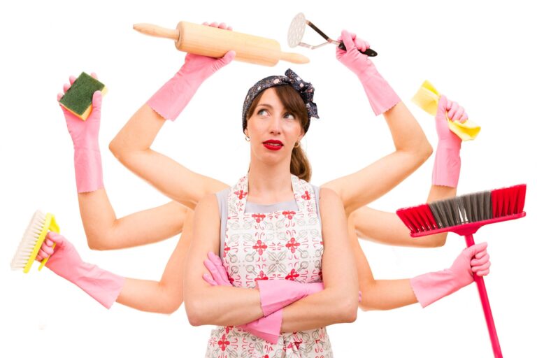 40代は1番やることが多い？年末にバタバタする人は必見！年代別にみる「年末までにやっておくこと」