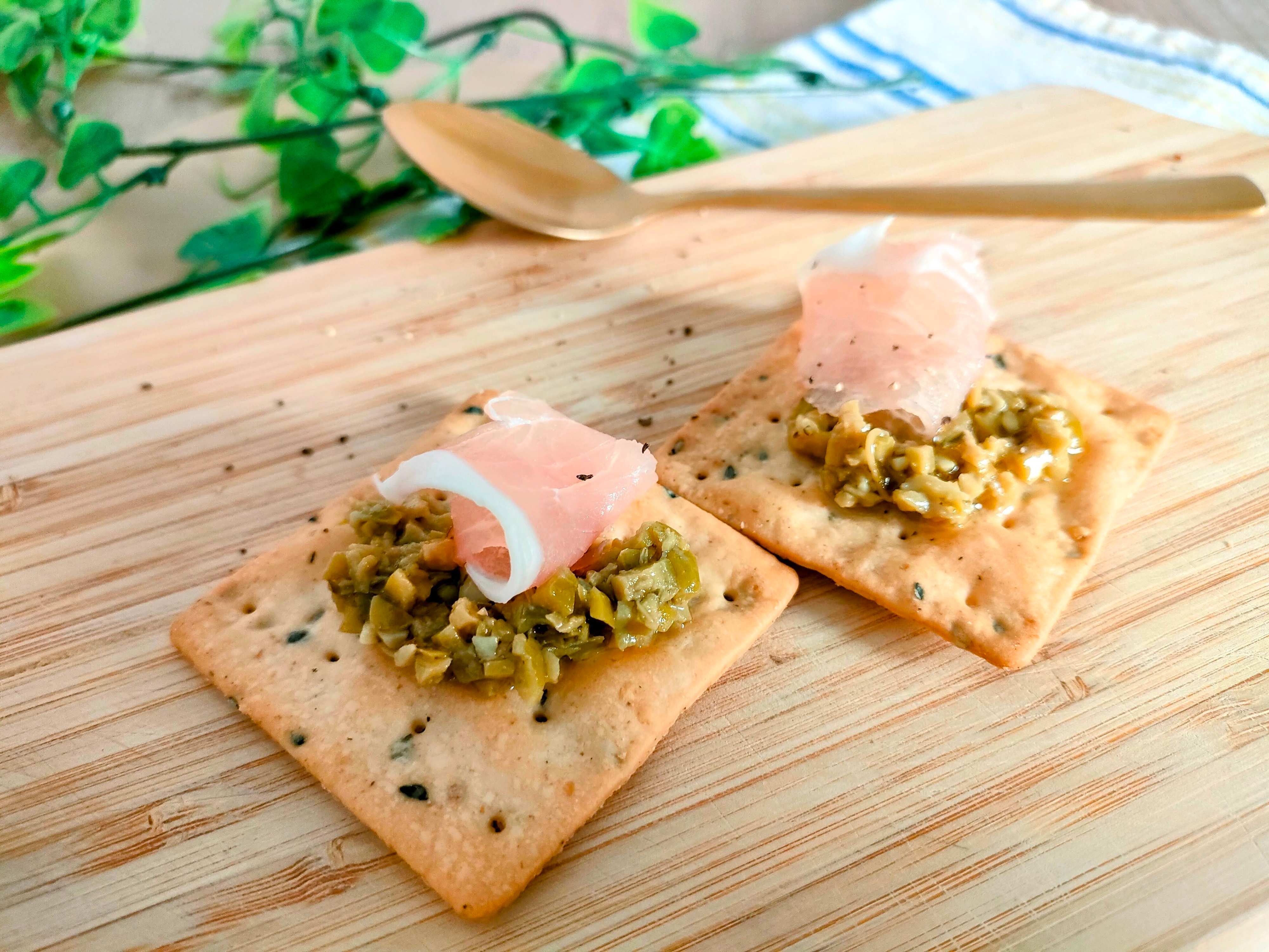 ブルスケッタと生ハムのせ