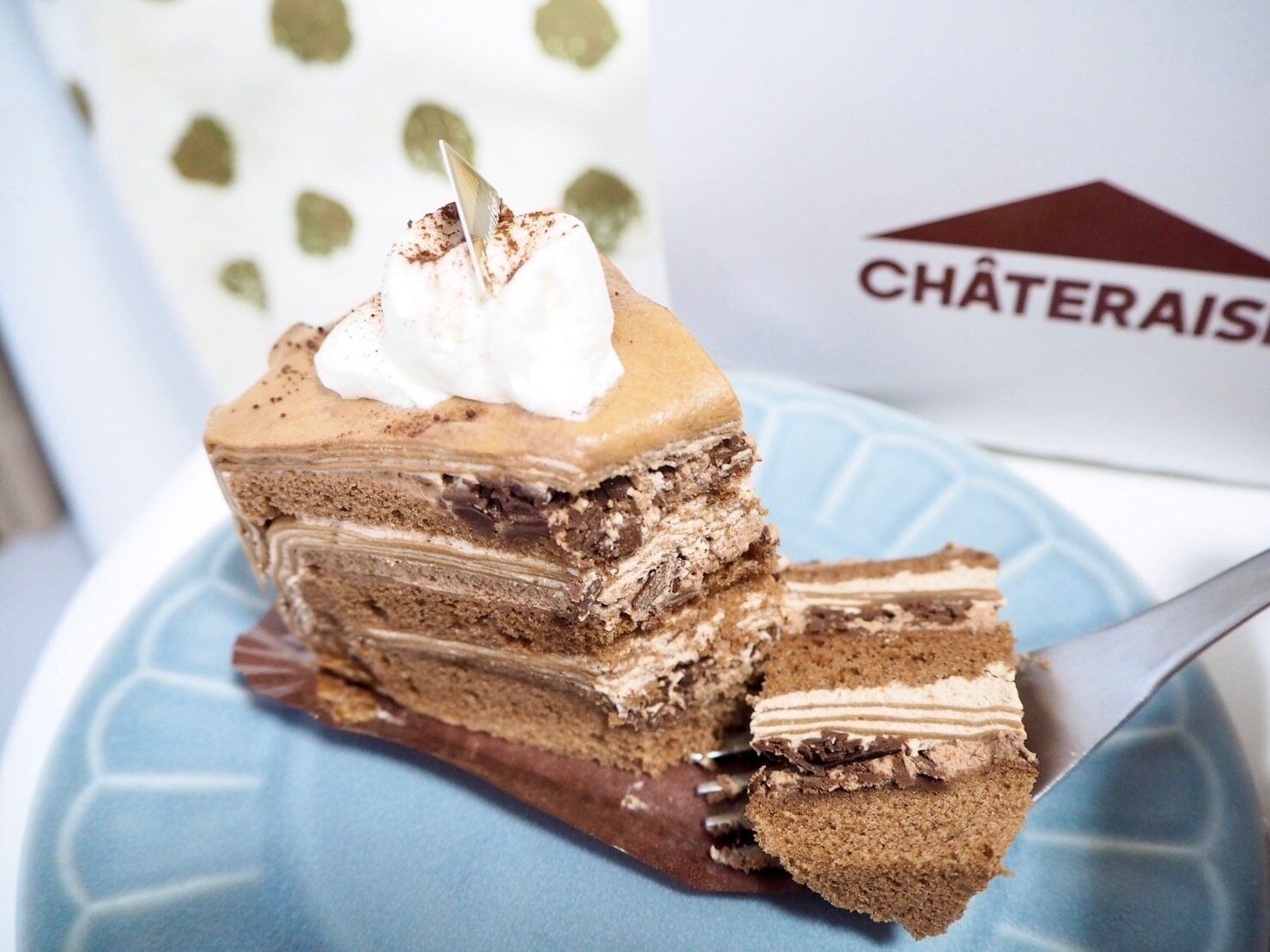 シャトレーゼ「クレープ・オ・ショコラ」断面写真