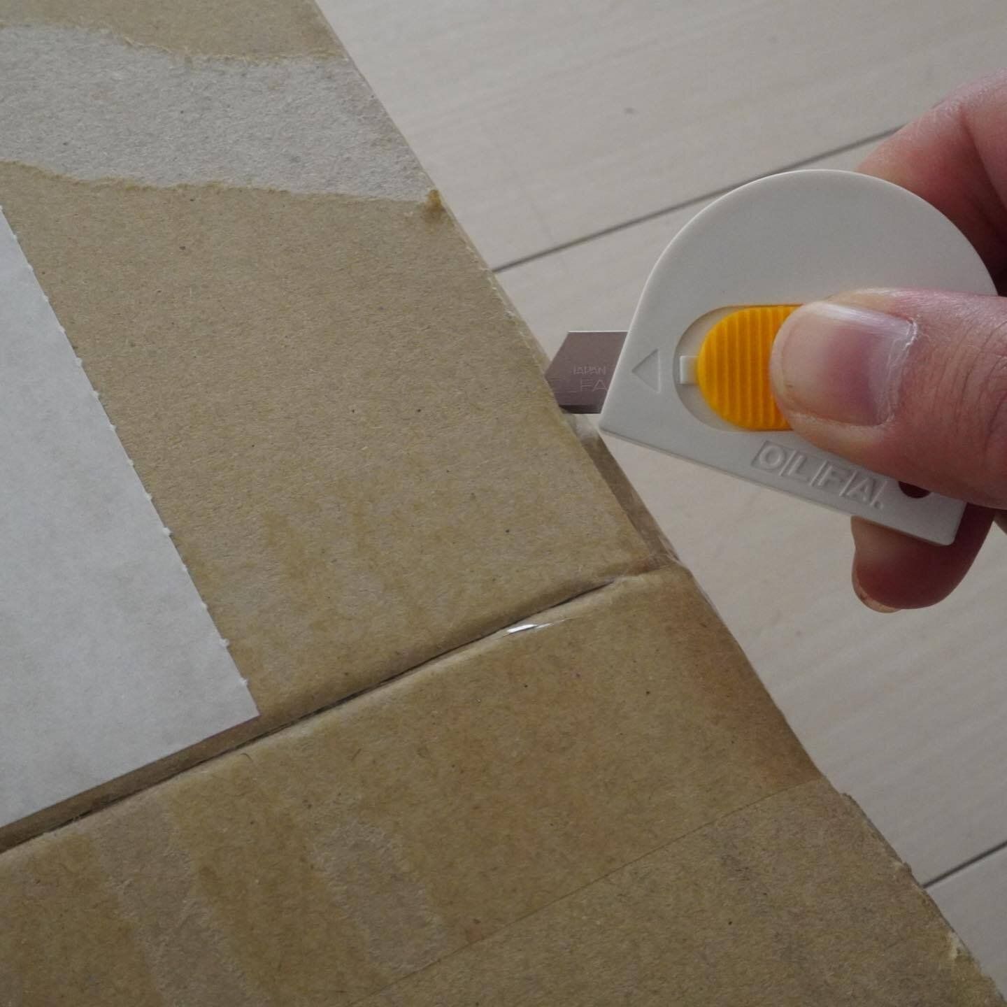 ちょこっと切りたい時に！「タッチカッター（マグネット付）」