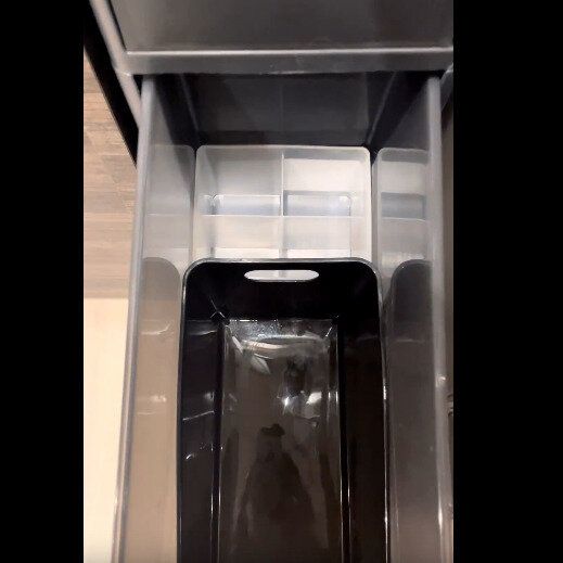 【セリア】狭い場所も仕切れる！仕切りケース4マス