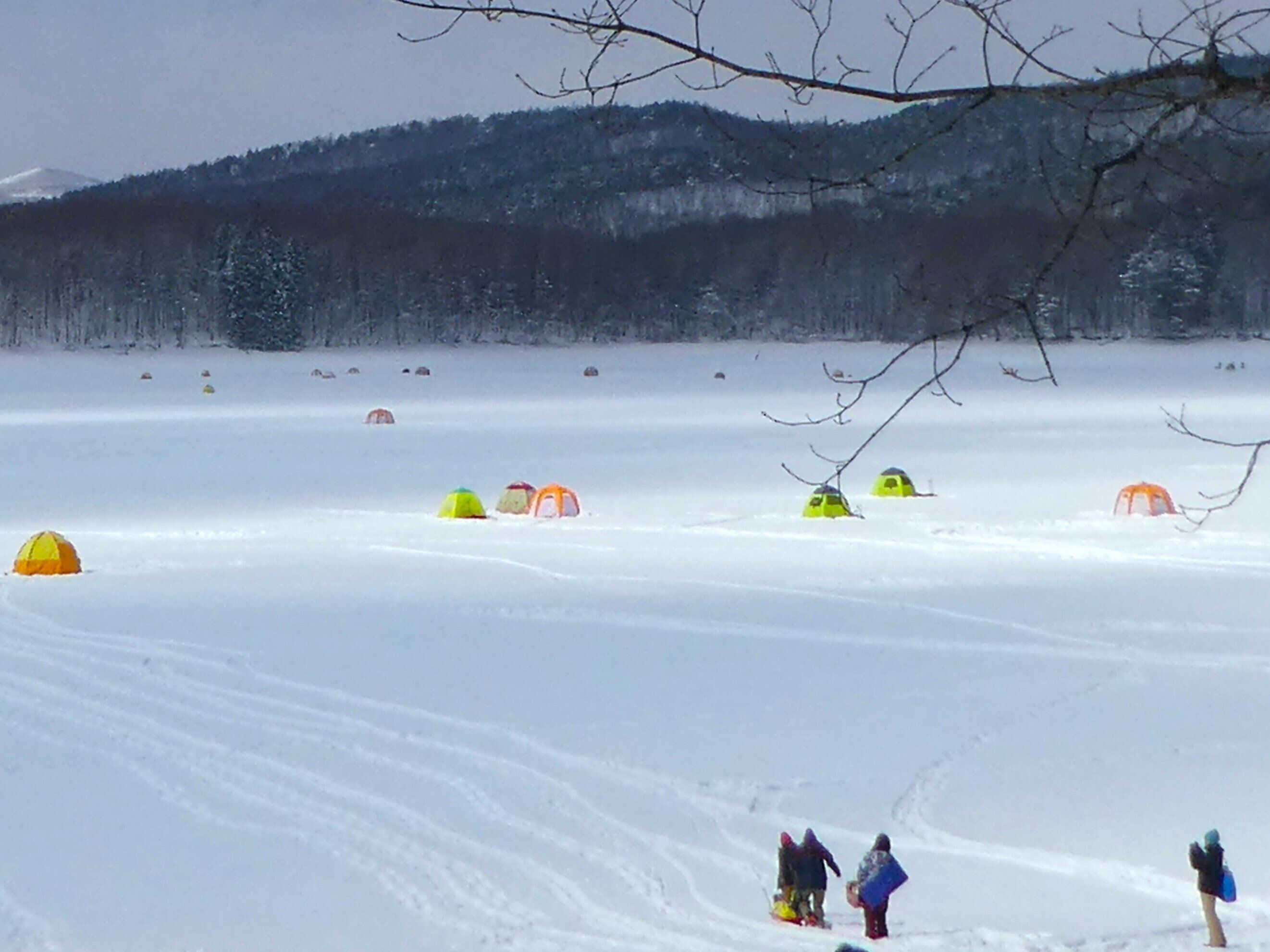 岩洞湖のワカサギ釣り