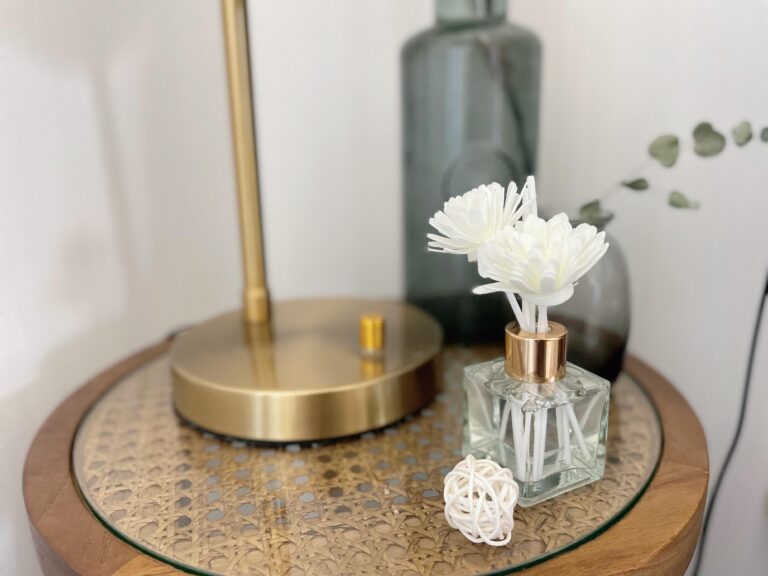 【セリア】女子力高めのディフューザーが110円!?高見えでかわいすぎる癒し雑貨