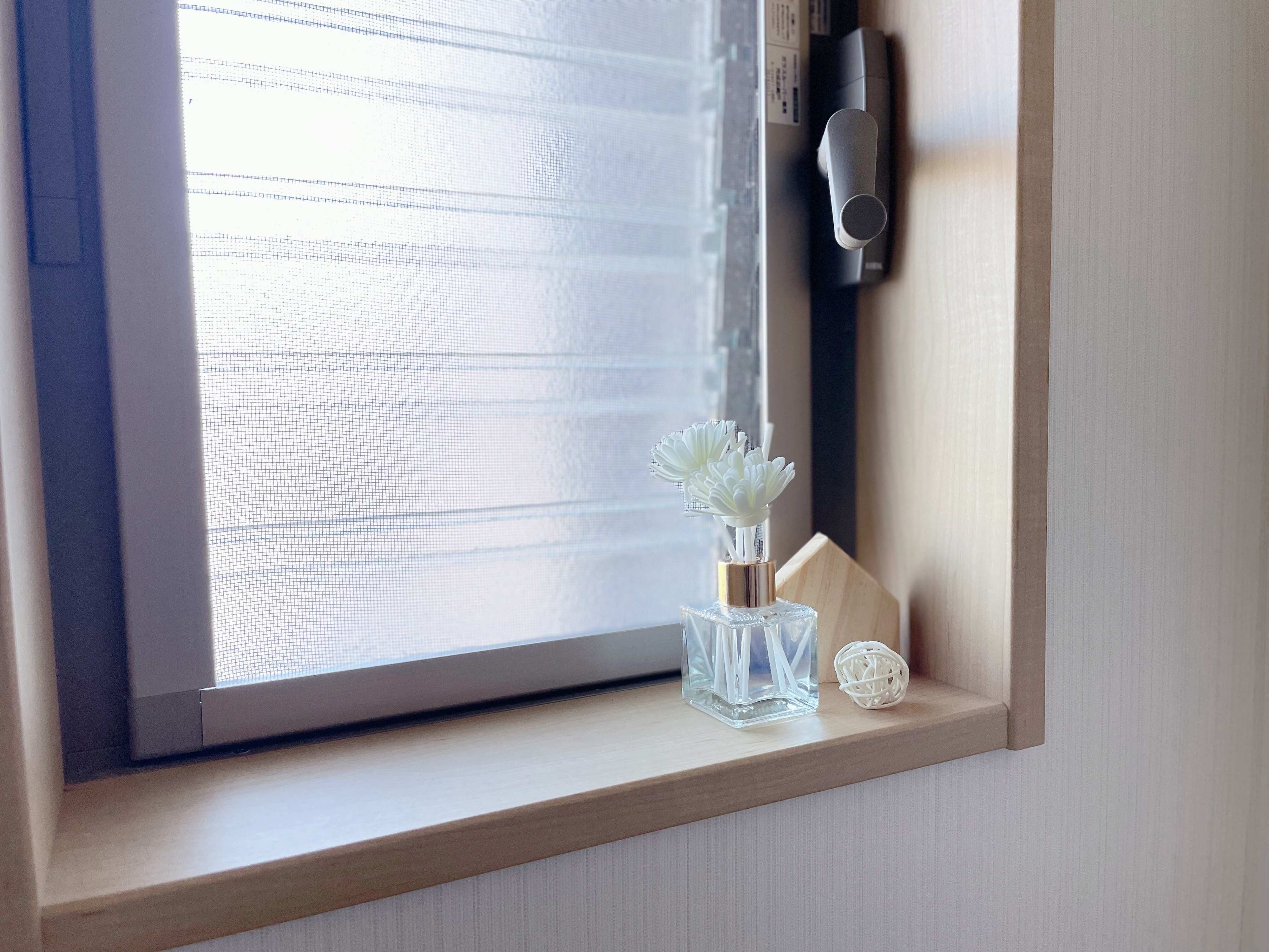 小ぶりなので狭い場所に飾っても邪魔にならない