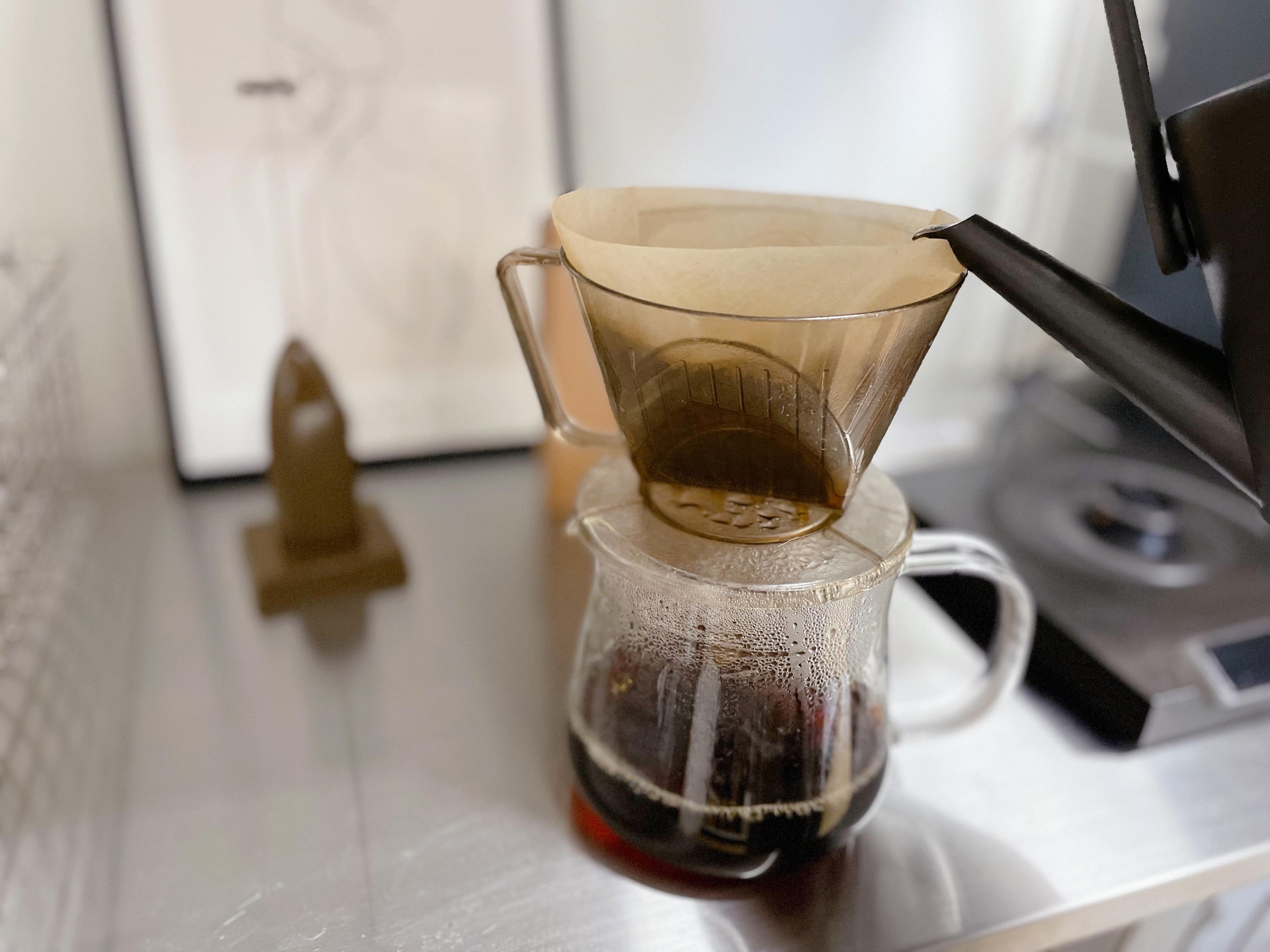 ドリッパーをセットしたらコーヒーを淹れられる