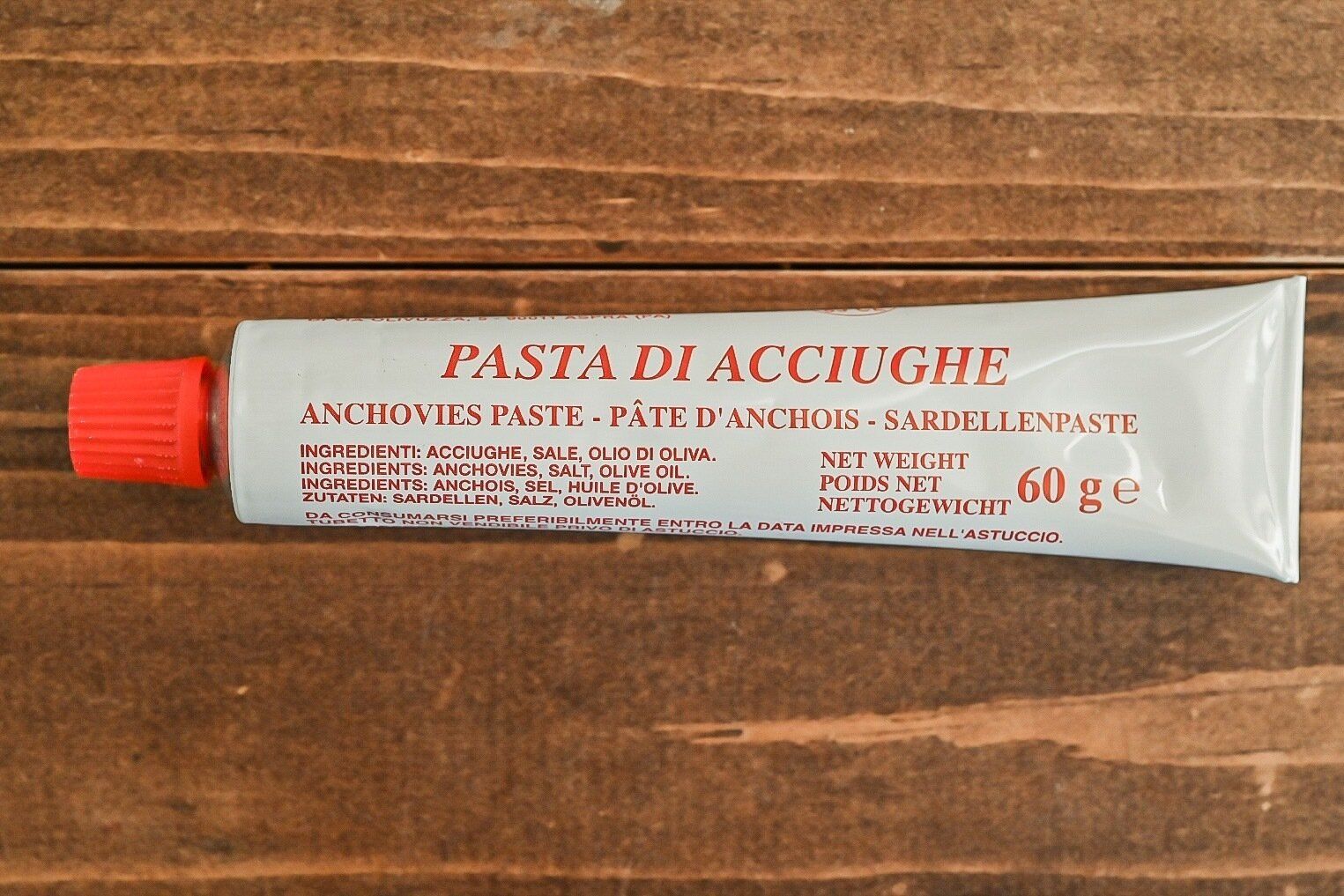 業務スーパーで販売されているアンチョビペーストの箱の中身