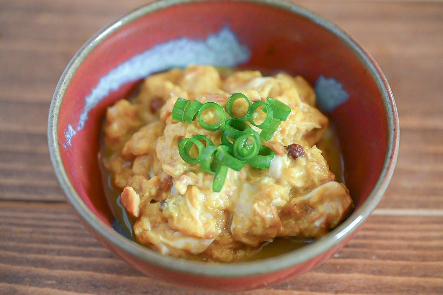 皿に盛られた卵炒め