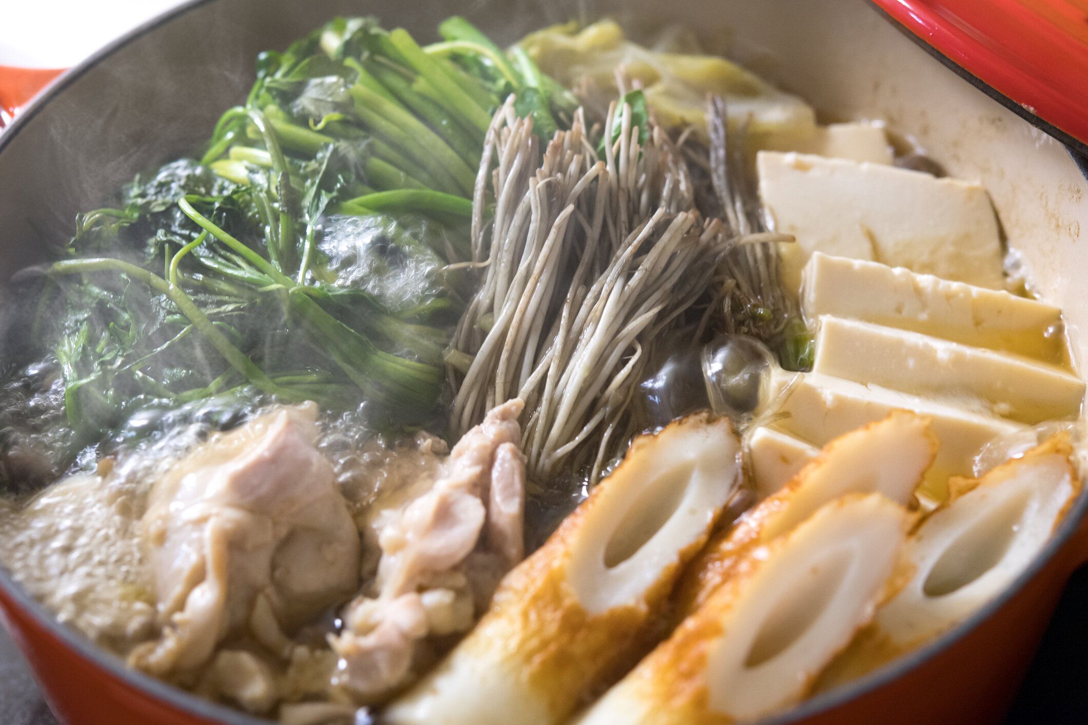 仙台の郷土料理のせり鍋