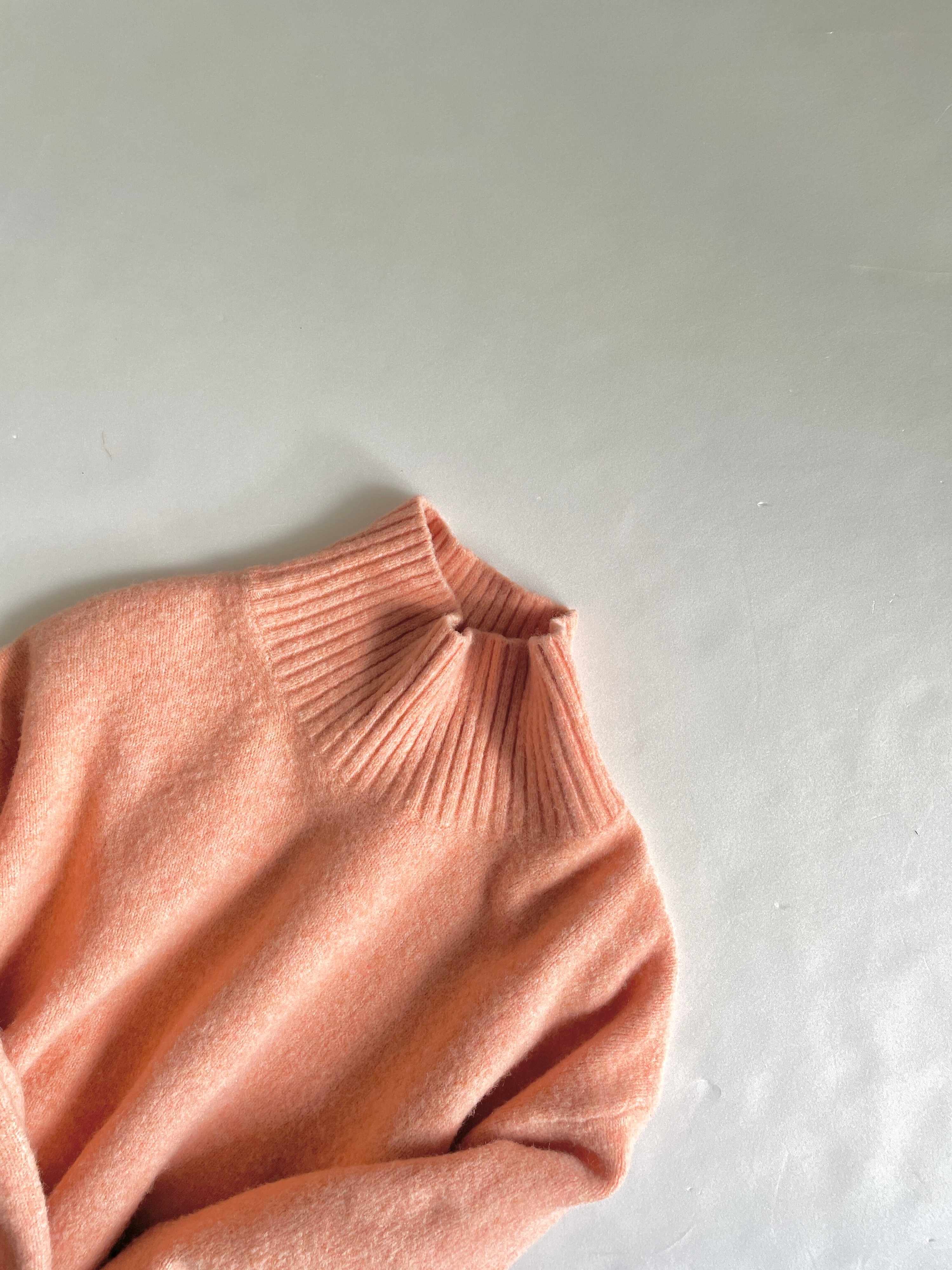 スフレヤーンハイネックセーター