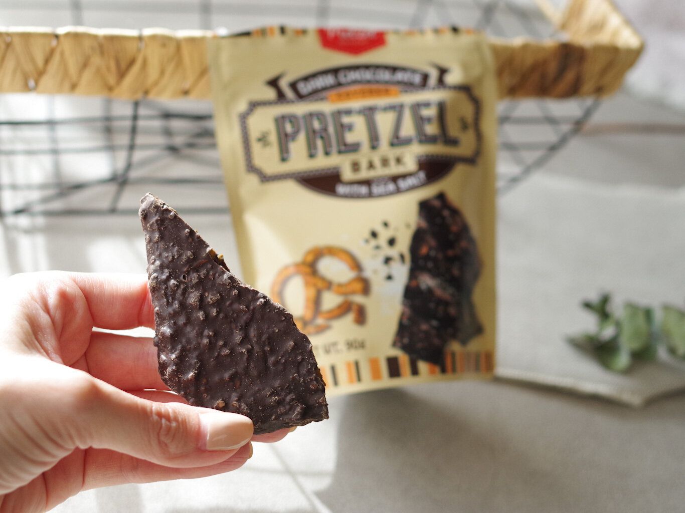 【カルディ&無印良品】ザクザク・じゃりじゃり・ほろほろ!食感が決め手の絶品チョコ3選