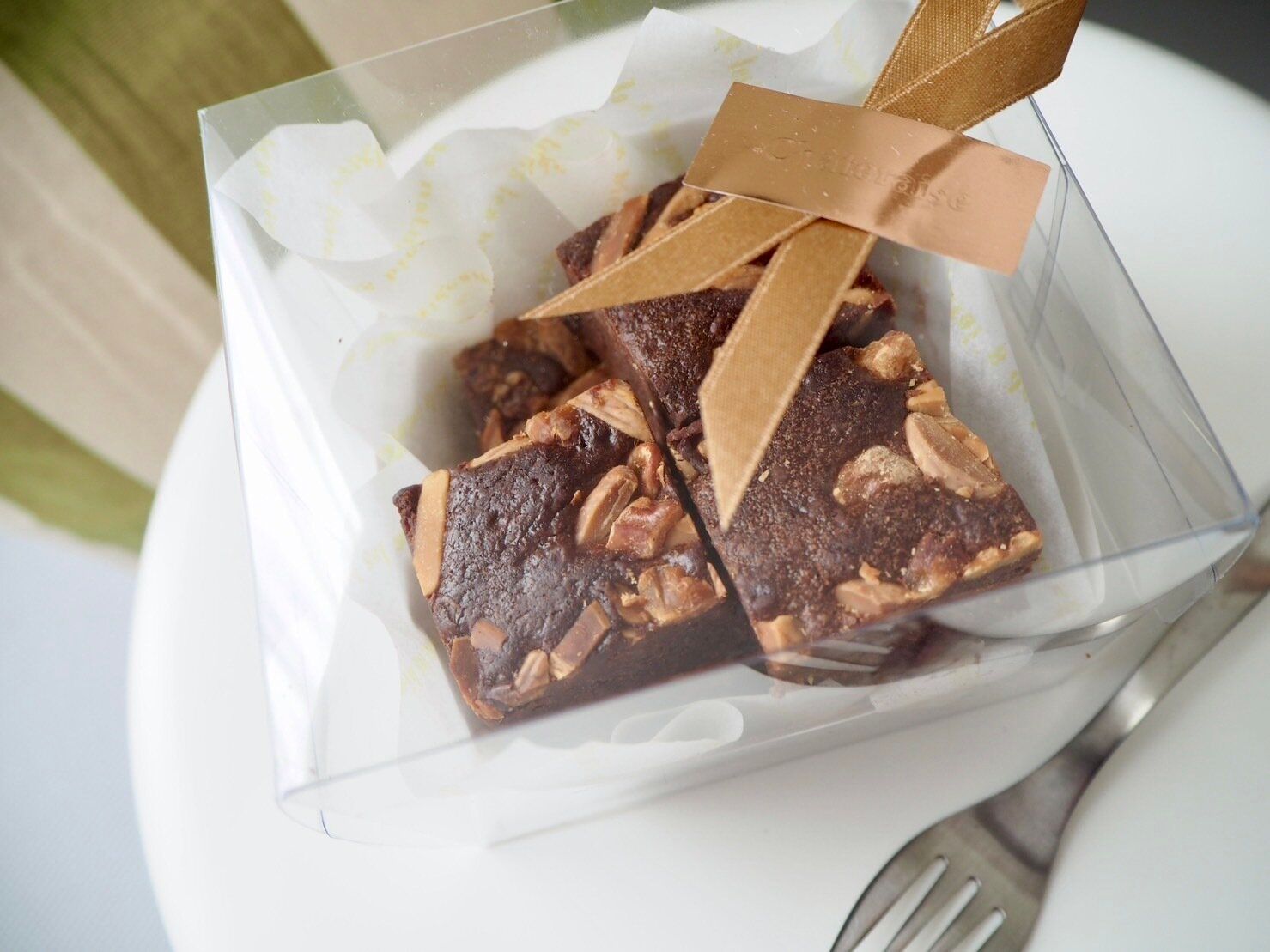 シャトレーゼ「ブラウニーハーフ」商品写真