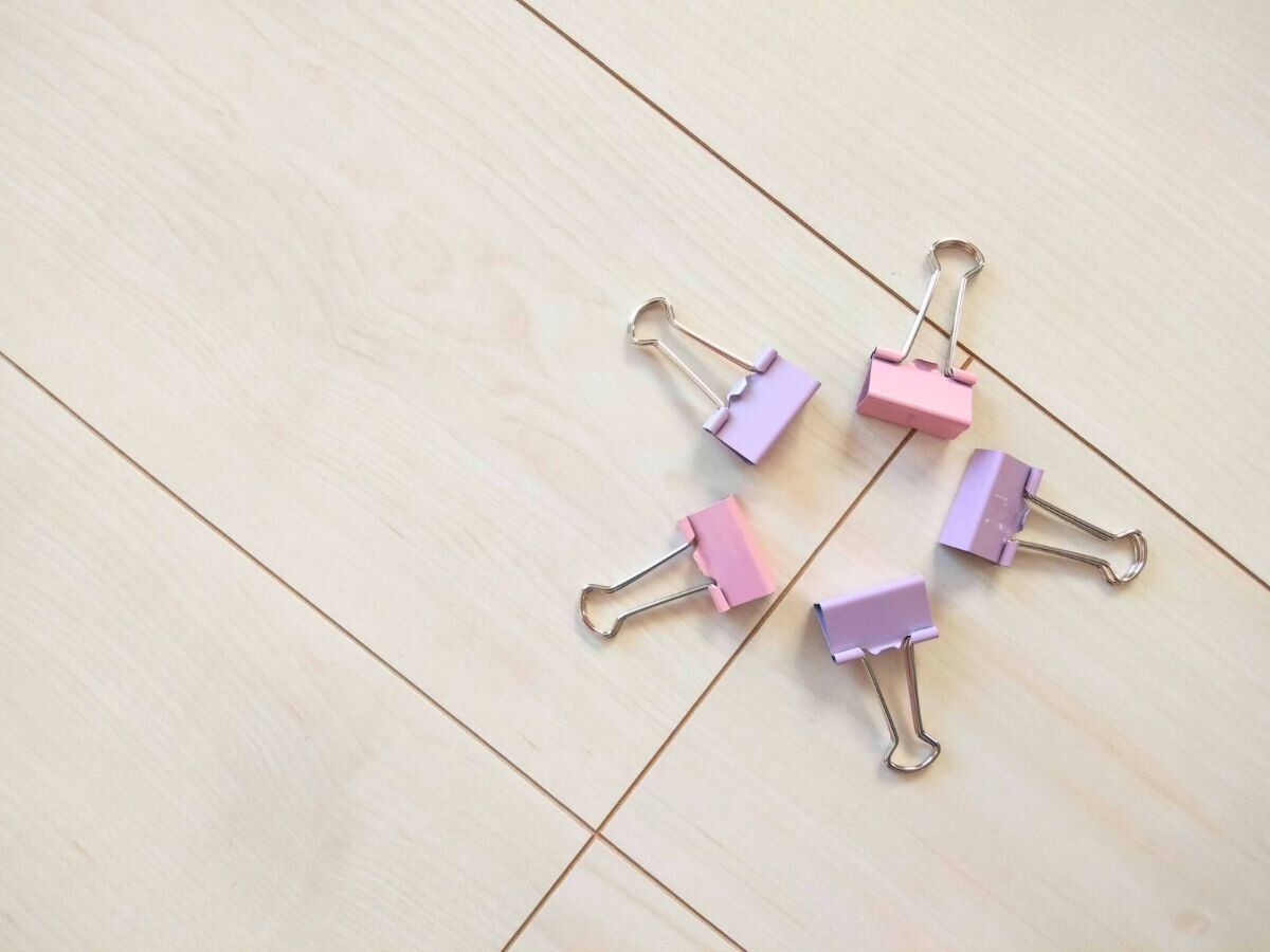 パステルカラーのダブルクリップ