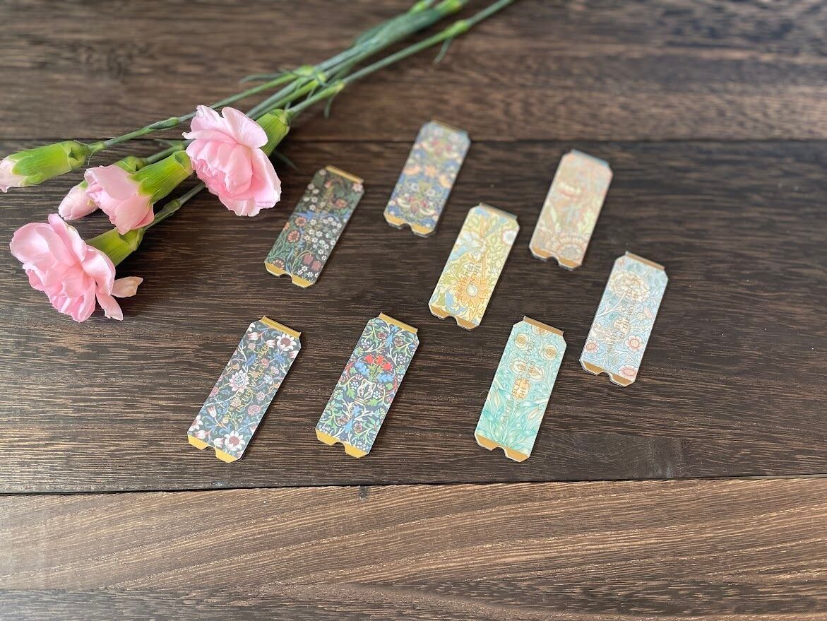 【セリア】マグネットだから落ちない！おしゃれで使いやすい「しおり」