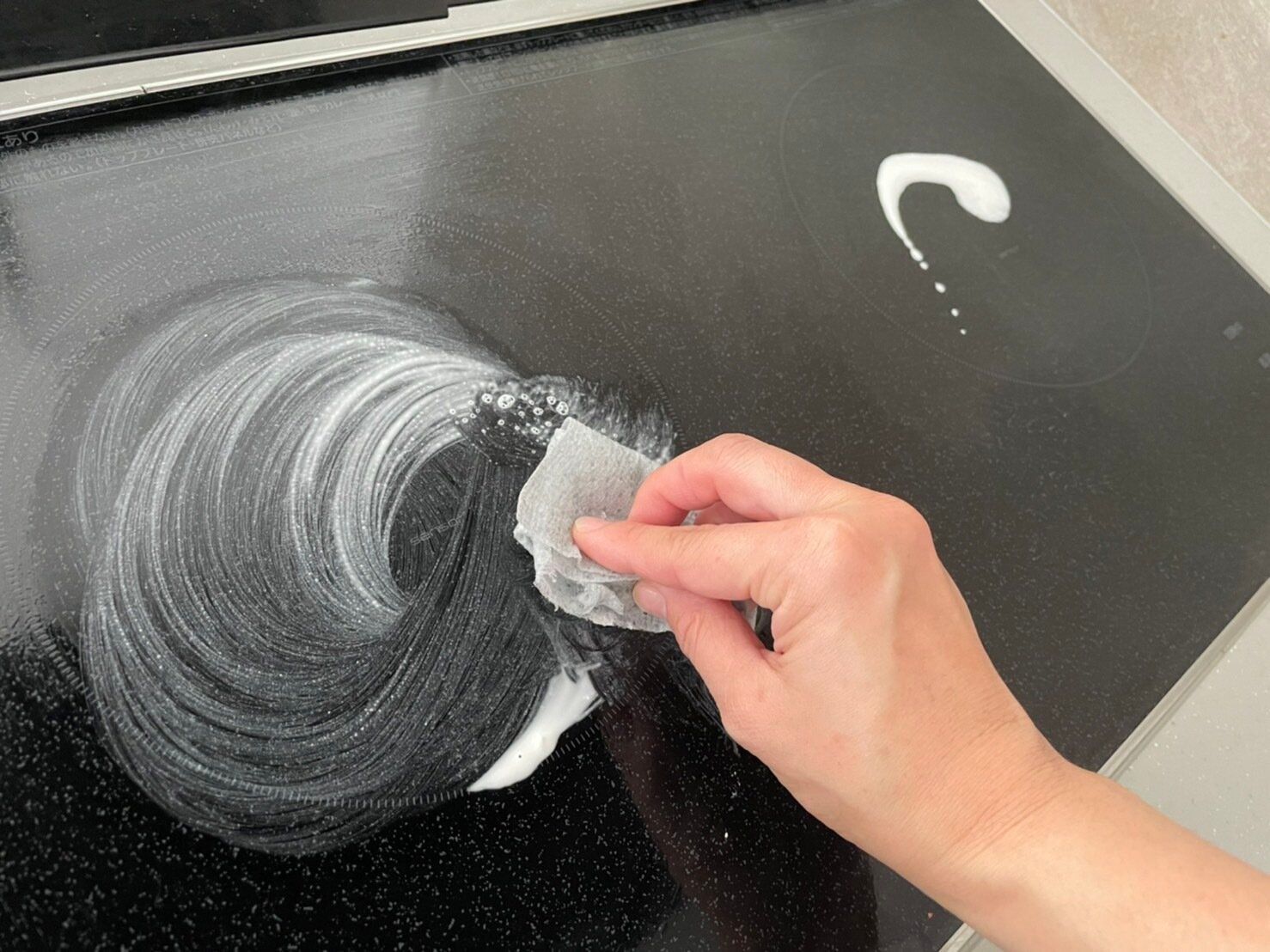 【無印良品】研磨剤不使用!1枚10円でキッチンの汚れ、ほぼすべてに対応できる掃除シート