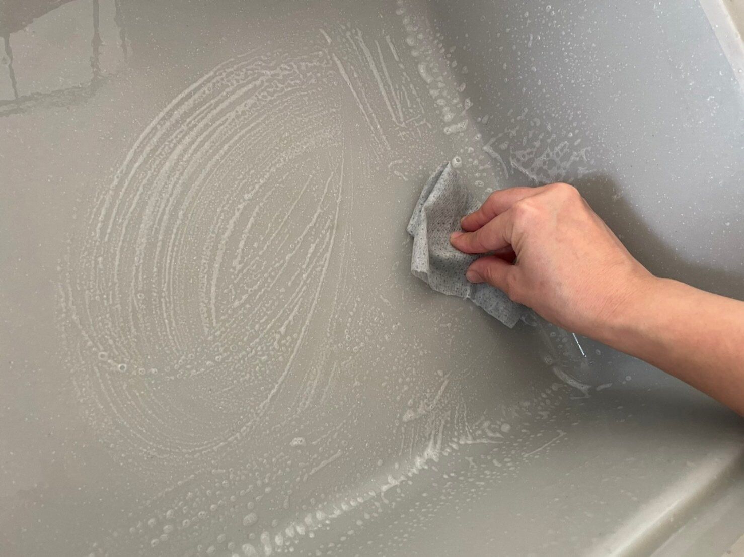 【無印良品】研磨剤不使用!1枚10円でキッチンの汚れ、ほぼすべてに対応できる掃除シート