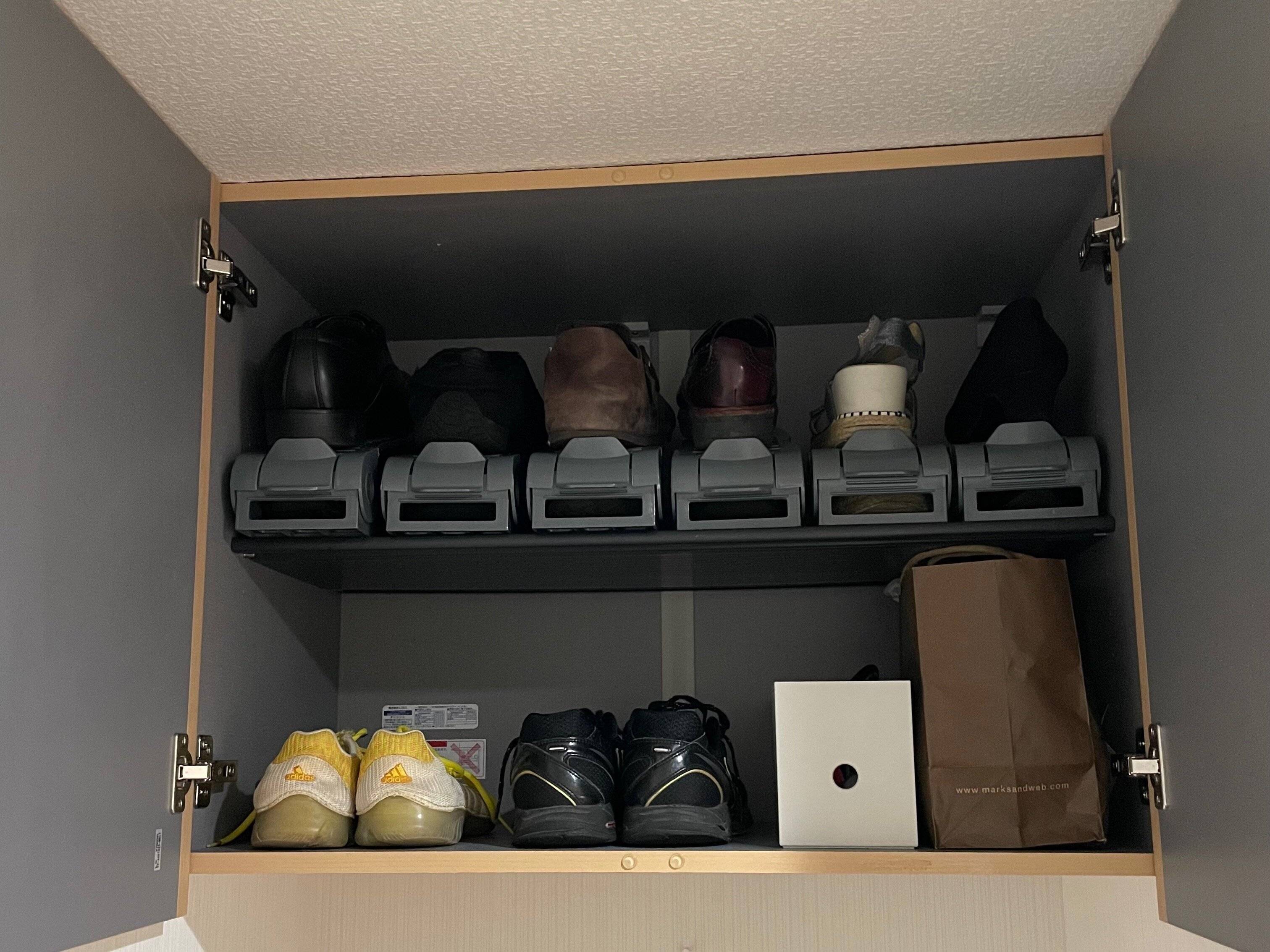 2.靴は人別収納管理をする