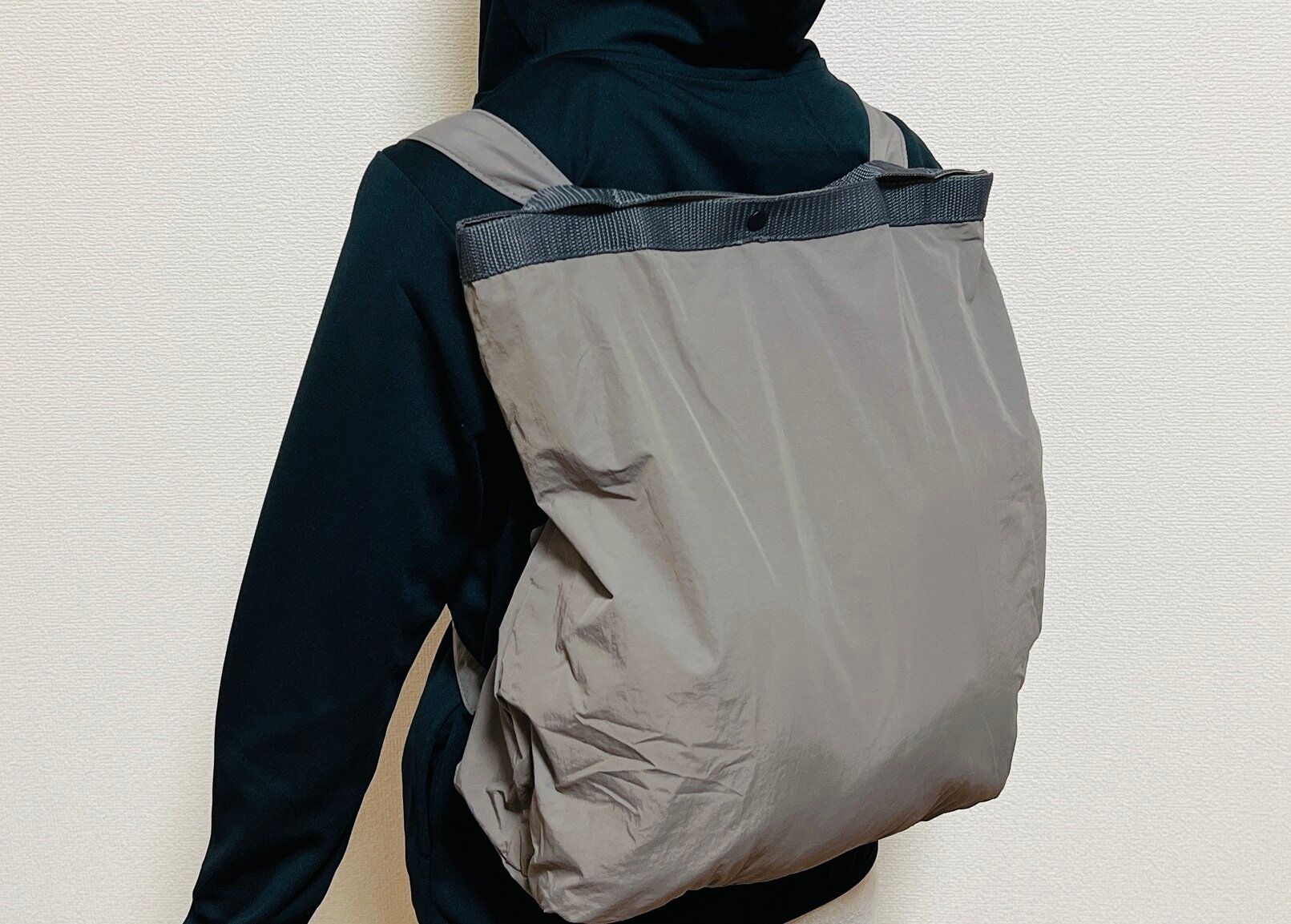 【3COINS】2WAYなうえに手のひらサイズにもなる「エコバッグ」が便利すぎ！