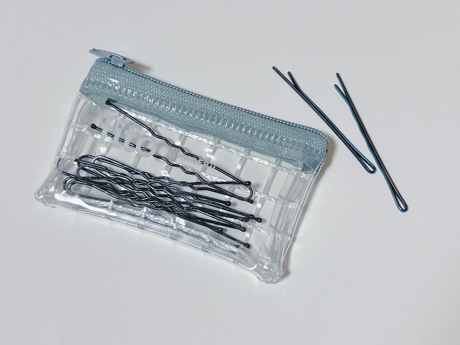 ダイソーの文具小物ケースは「ポーチを整理するためのポーチ」として活躍！