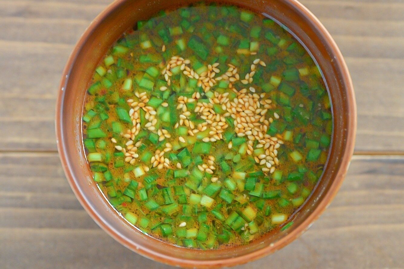 お椀に入ったねりごまスープ