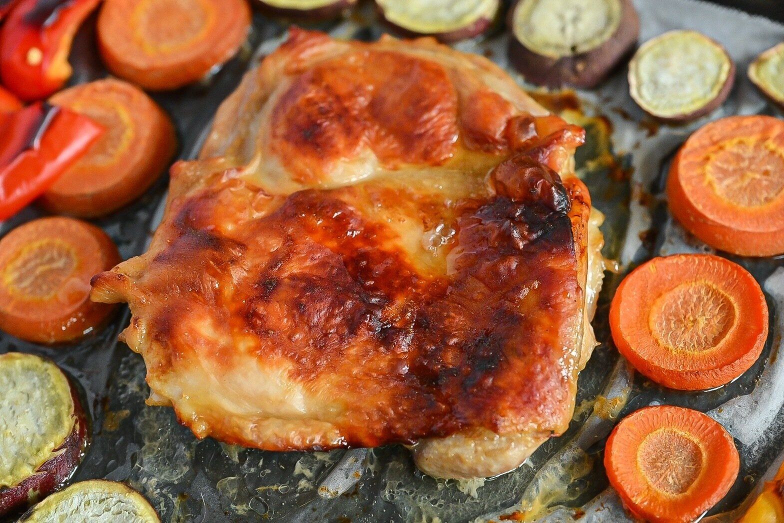 完成したローストチキン