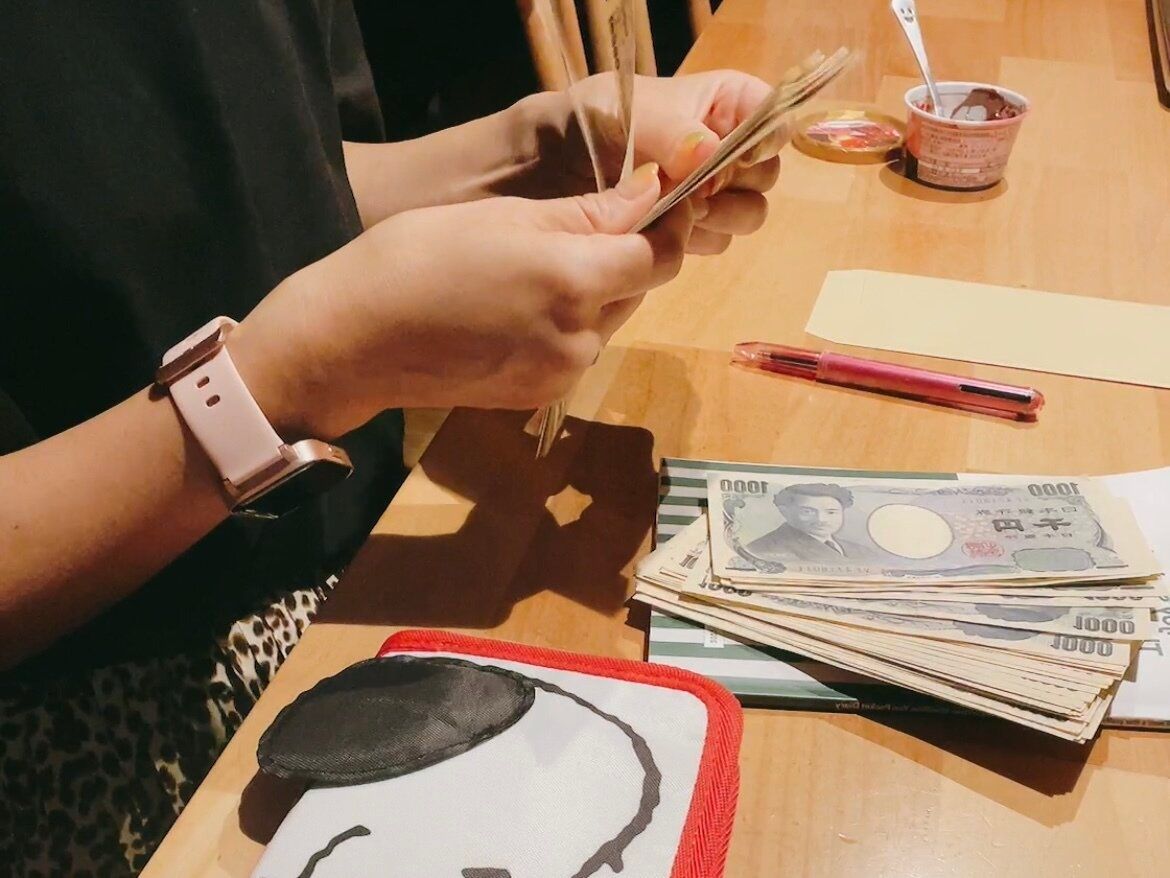 お小遣いで何買うの？