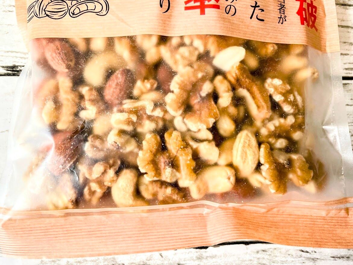 ドンキのミックスナッツパッケージのアップ