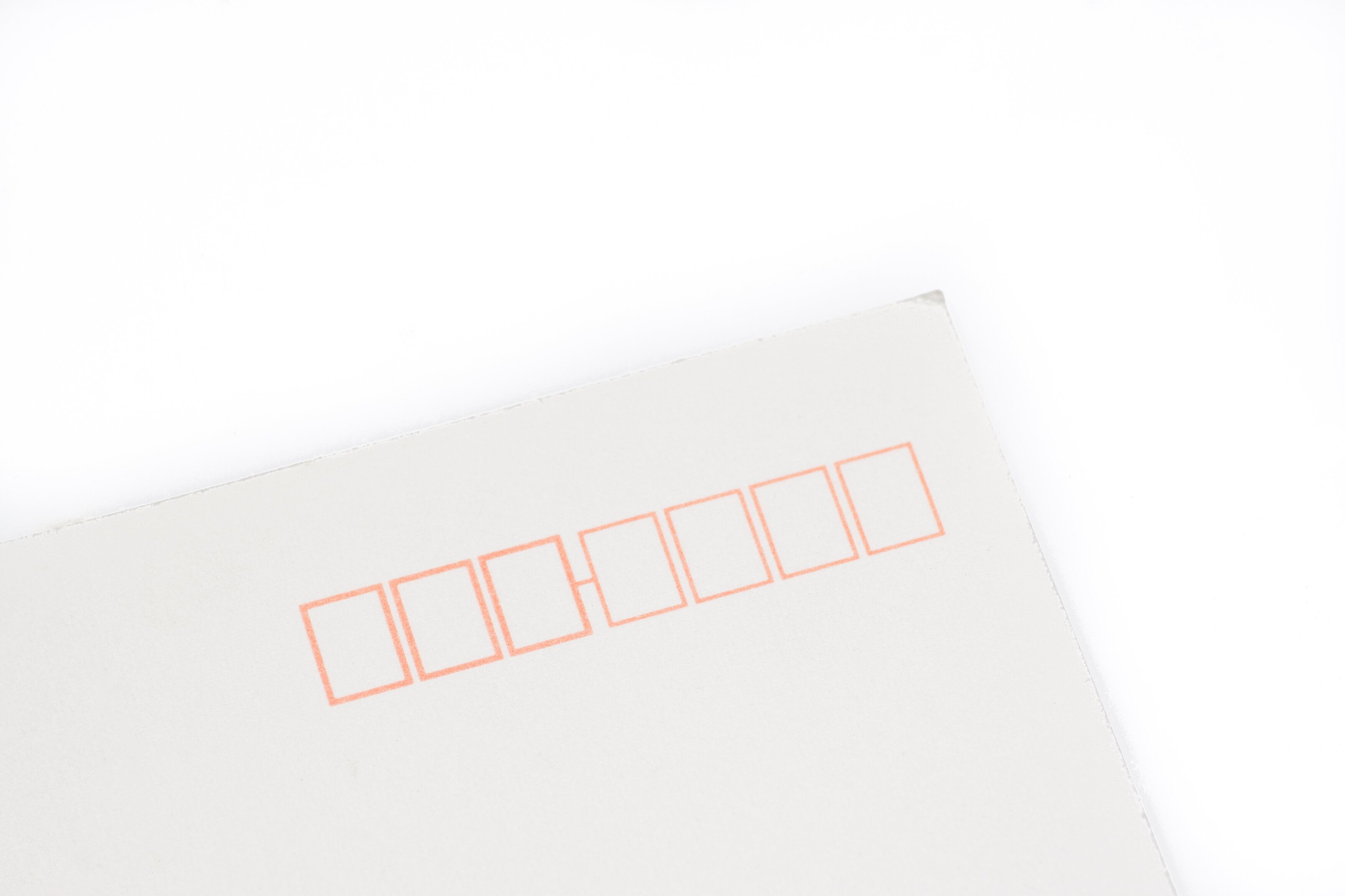 郵便ボックスに日本のはがき