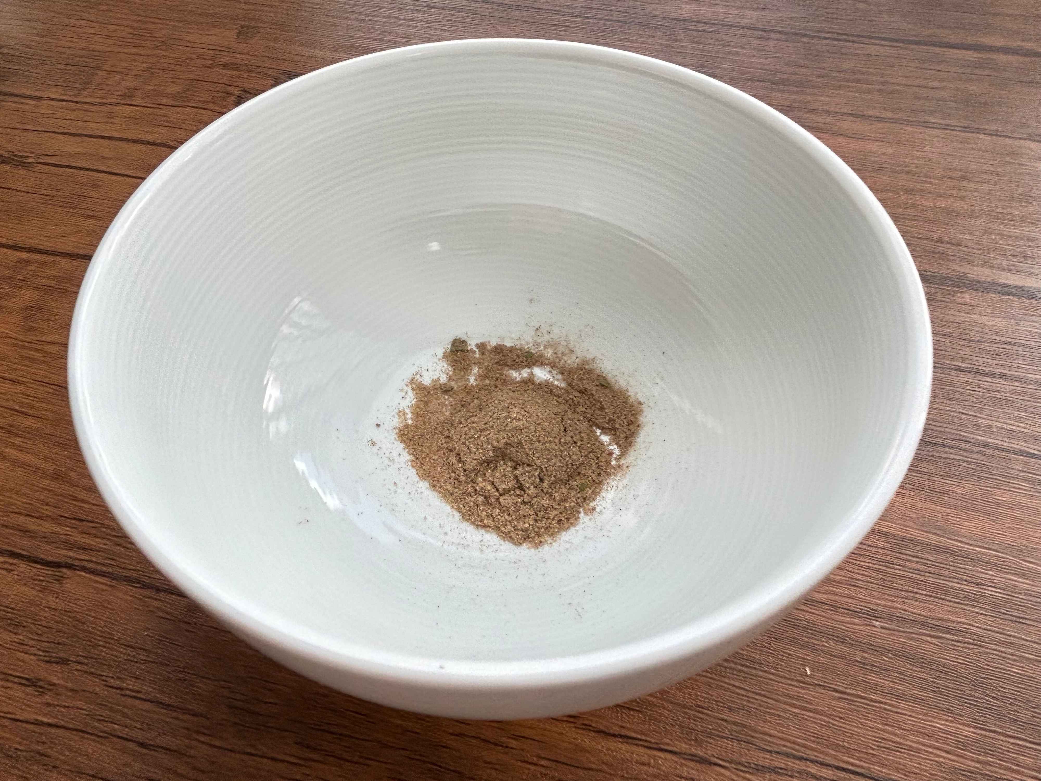 インスタントラーメン　調理中