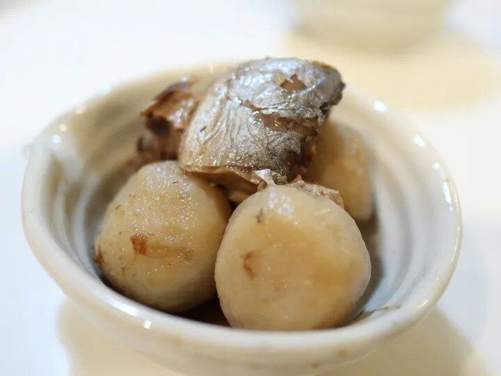 サバ缶と里いもの煮物