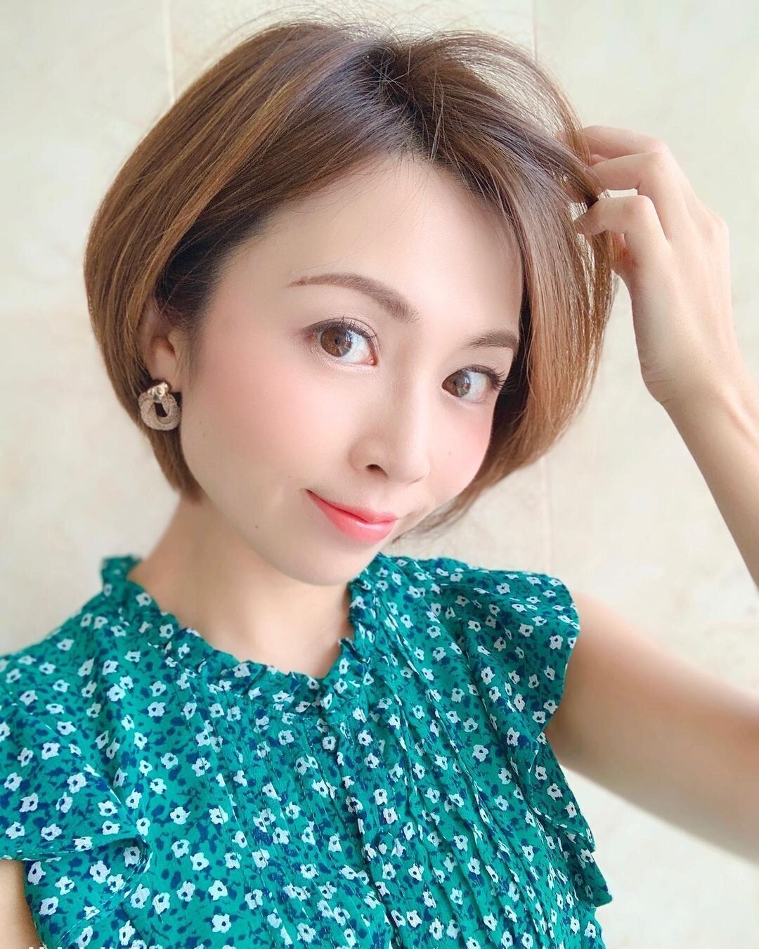 40代女性にもおすすめ!小顔効果もバッチリ!マッシュショートでかわいらしい印象に