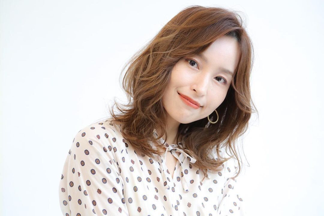 40代女性にもおすすめ!小顔効果もバッチリ!くびれレイヤーで骨格カバーが可能!