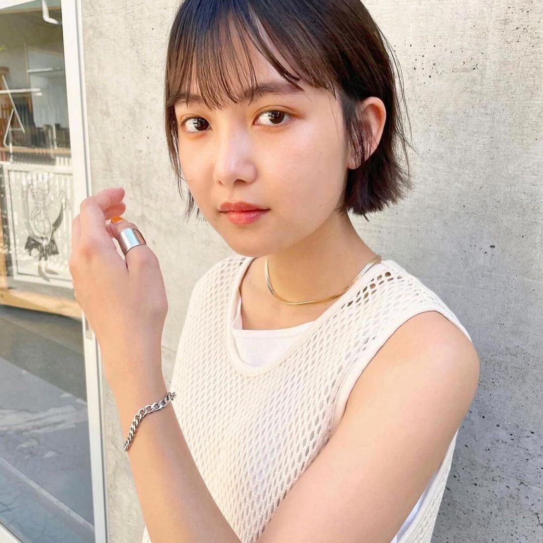 面長をカバーして美人40代に!おしゃれでコンパクトなミニボブ