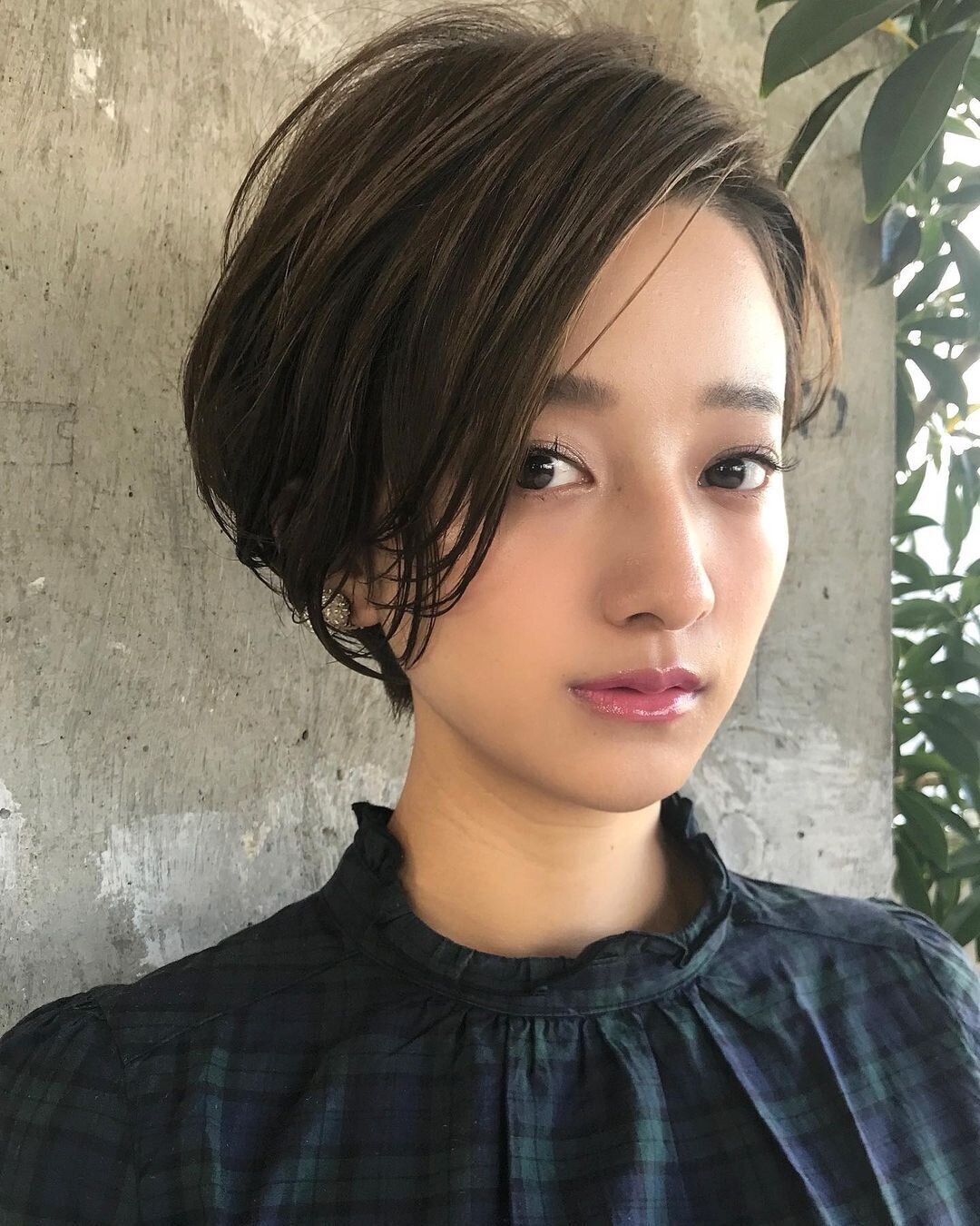 面長をカバーして美人40代に!前下がりボブでオトナ女子の気品を