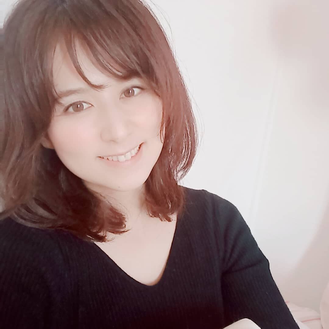 面長をカバーして美人40代に!毛先の軽さと丸みを出して柔らかな印象に