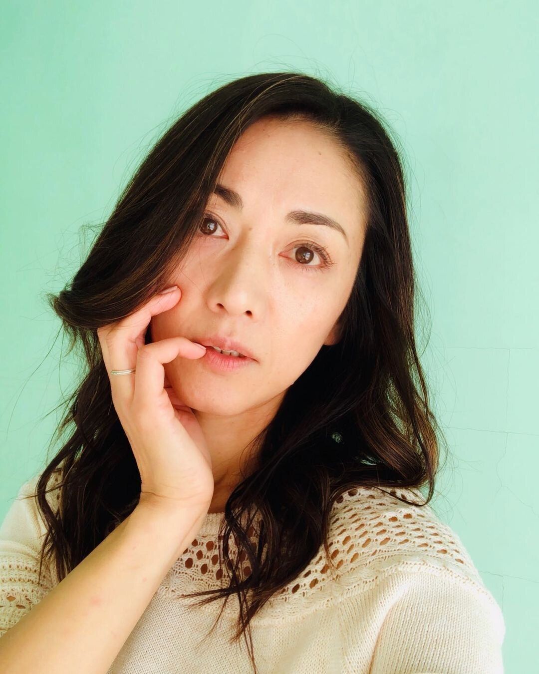 面長をカバーして美人40代に!ひし形シルエットでエレガントな仕上がりに