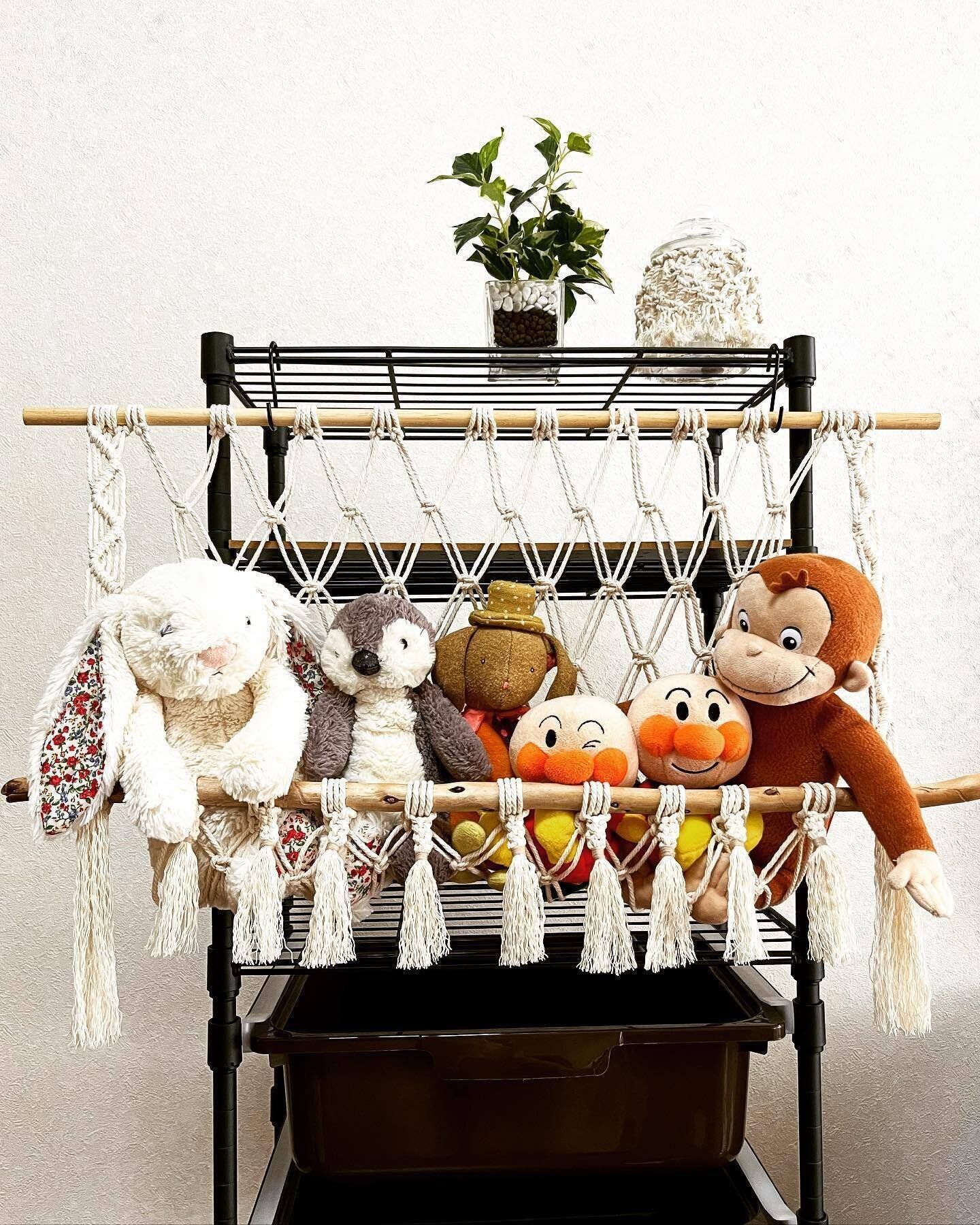 マクラメハンモックを使って飾る収納に