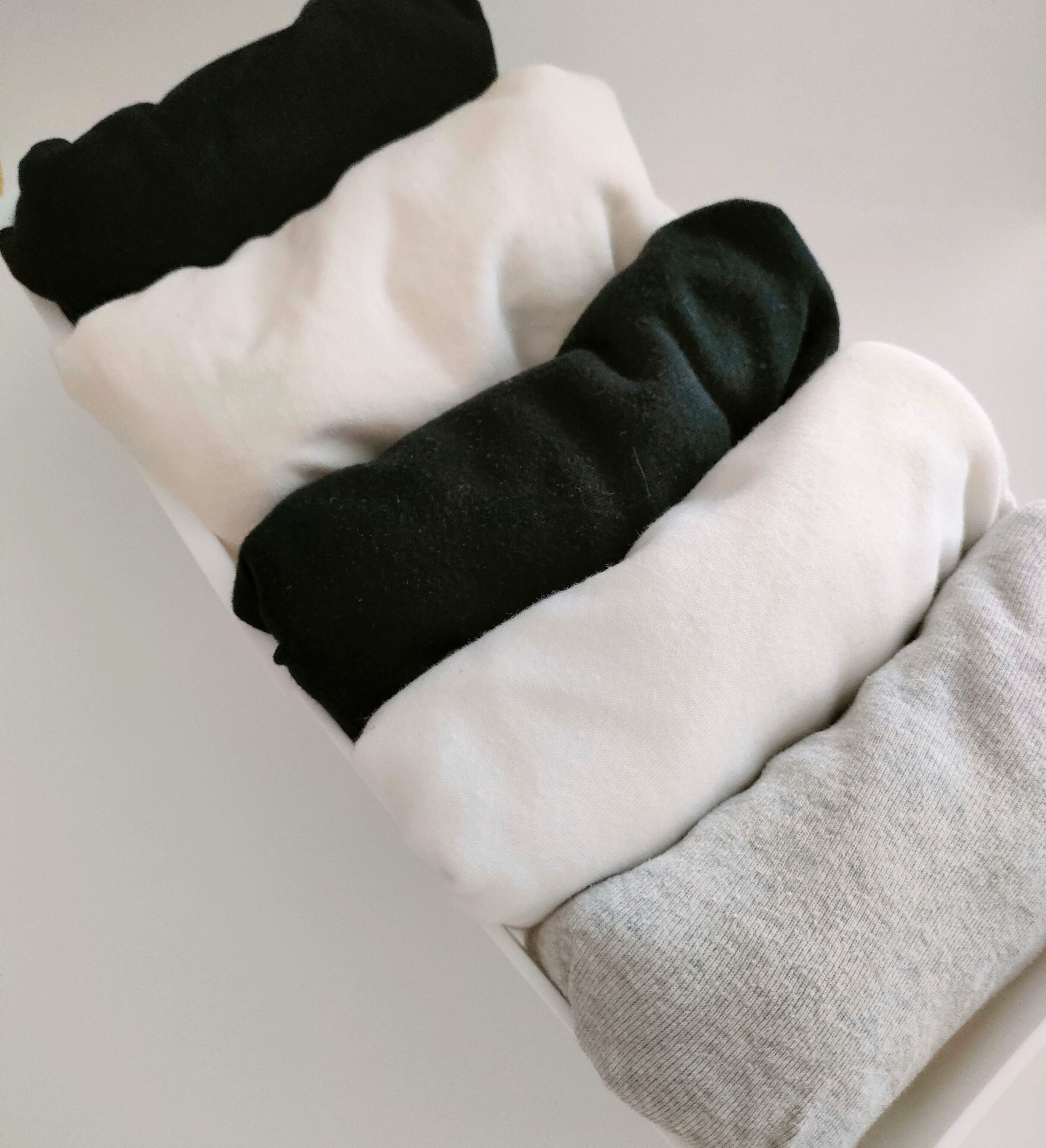 100円ショップセリア 伸縮収納トレー