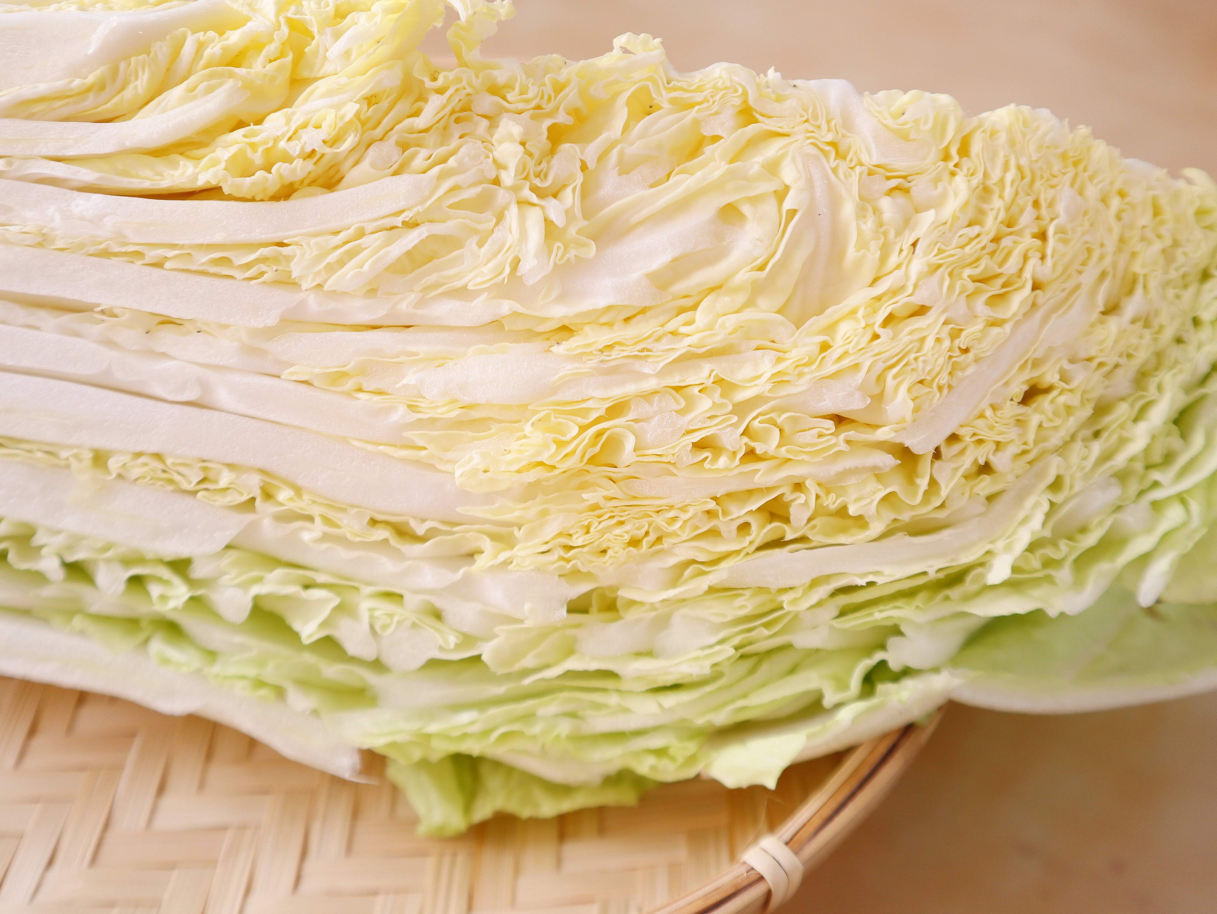 葉が詰まっていて黄色い