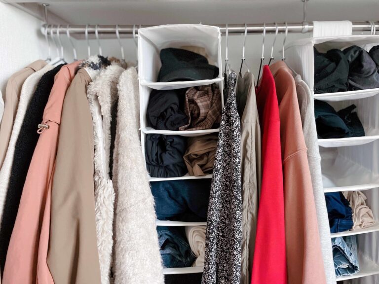 シンプリストならこうする！クローゼットをすっきりさせたいときに効果的なアクション3選