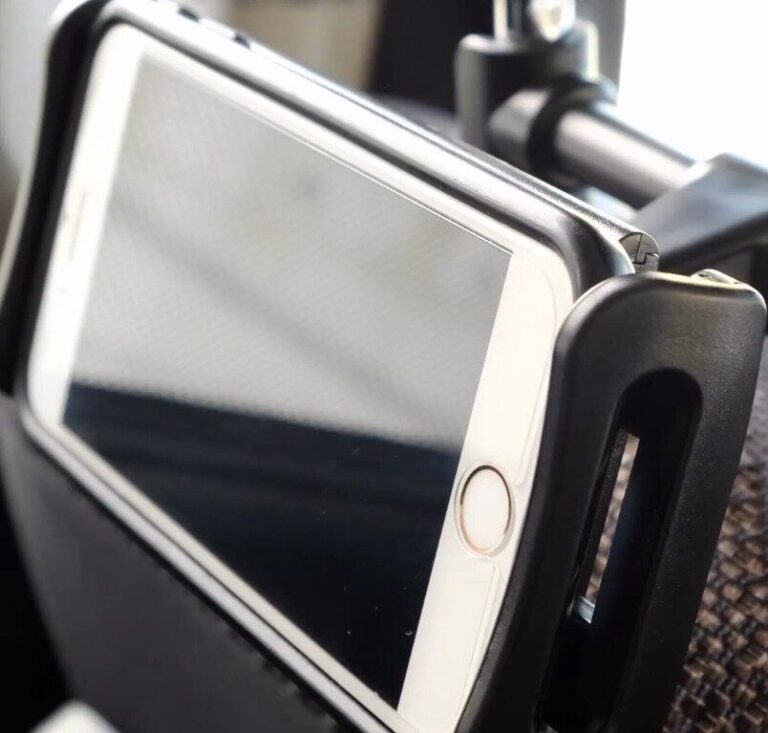 車内で大活躍！【ダイソー】「超破格」「コスパすごすぎる」バックシートホルダーを紹介