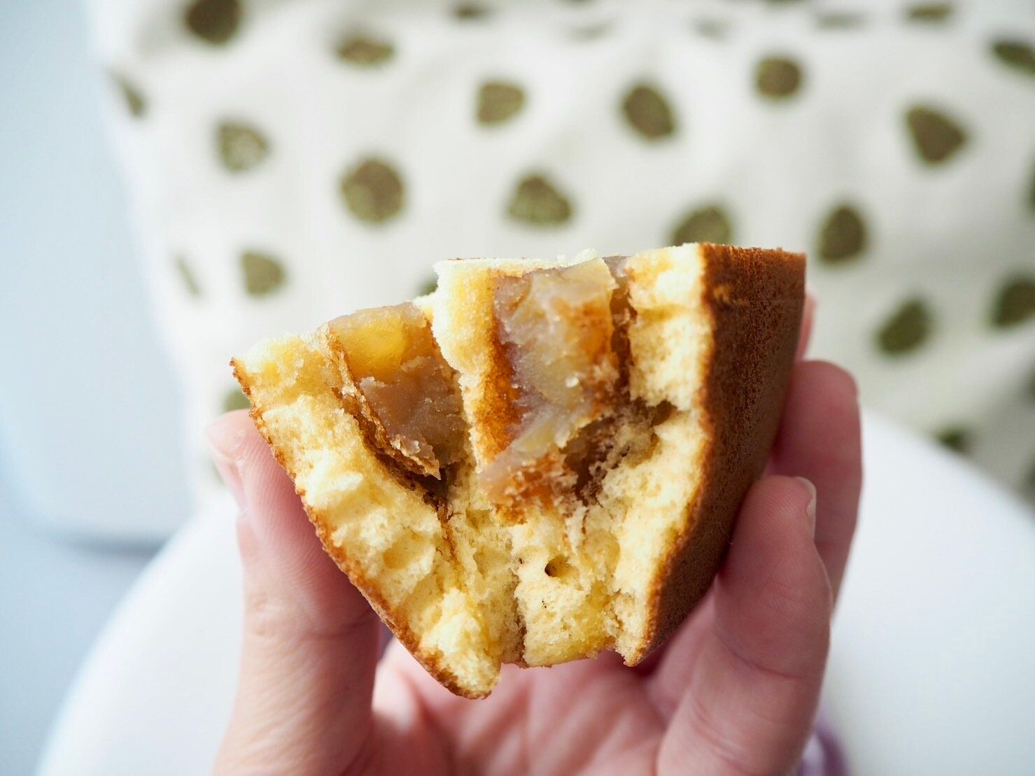 シャトレーゼ「熊本県産和栗どらやき」断面写真